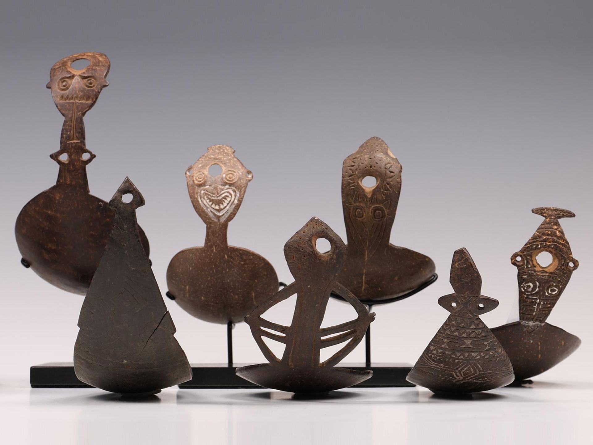 P.N. Guinea, a collection of eleven coconut shell spoons - Image 5 of 5