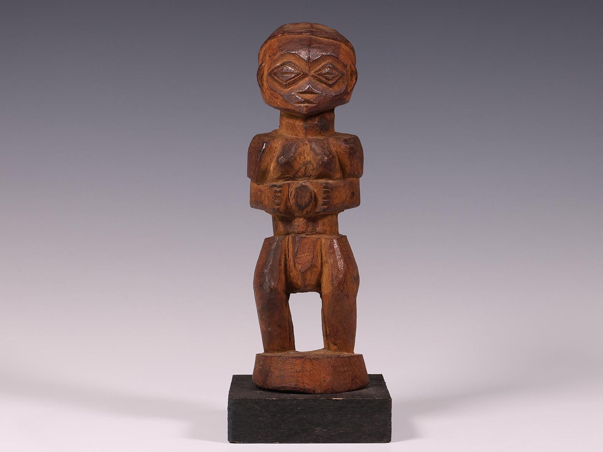 D.R. Congo, a standing male figure - Image 6 of 6