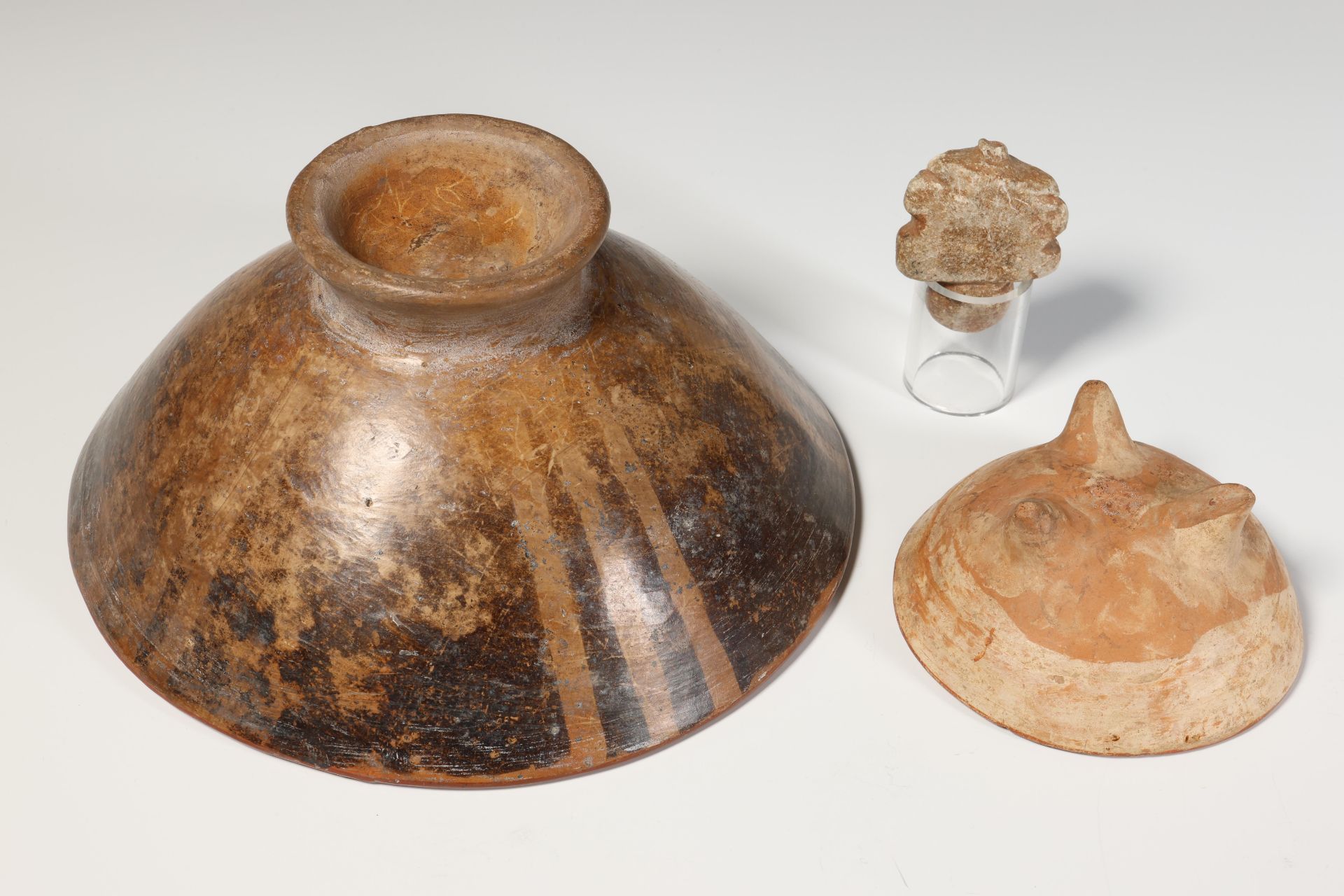 Colombia, Narino, 1200 - 1500 AD, two terracotta bowls. - Image 2 of 3