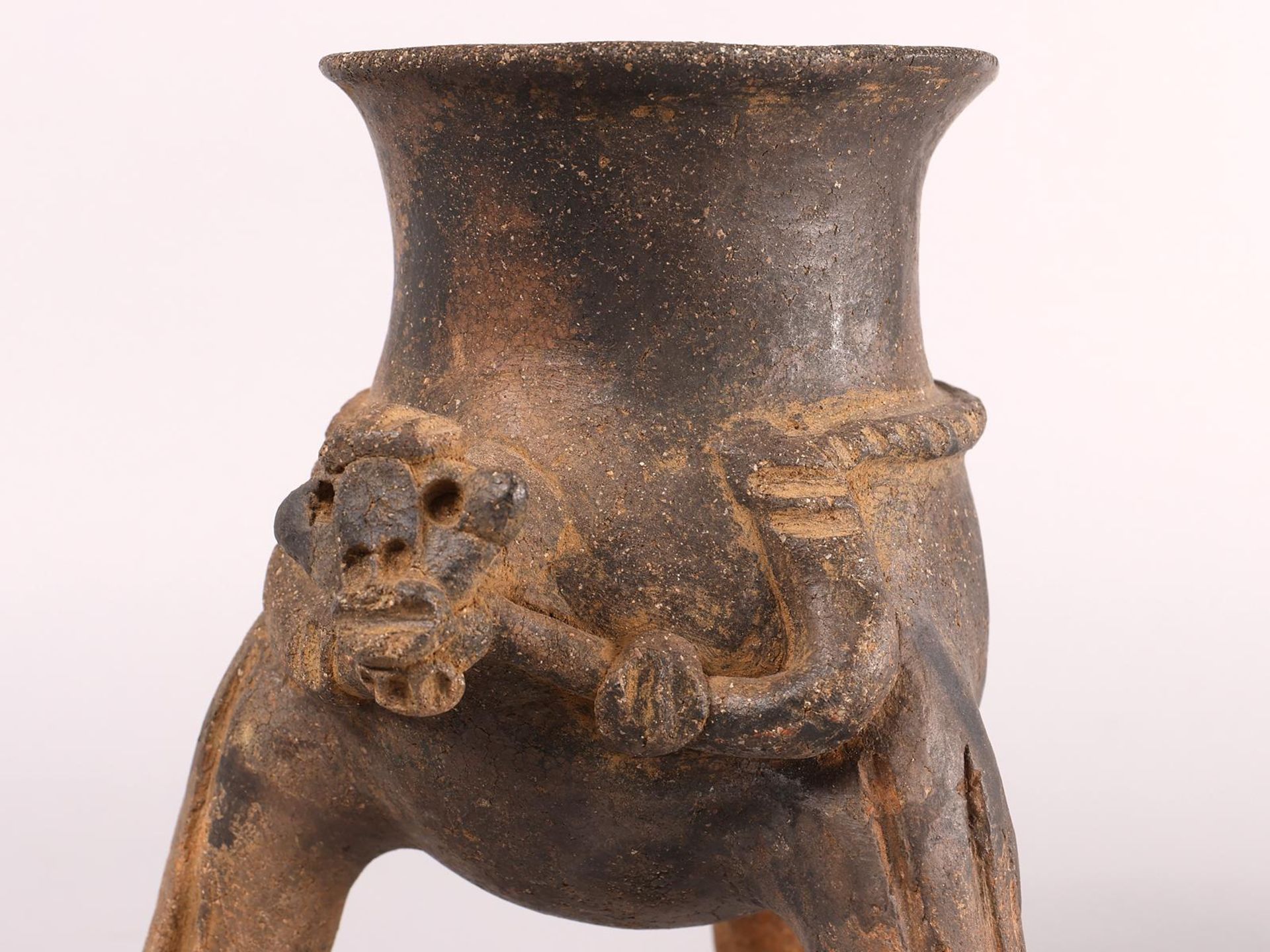 Colombia, Tumaco La Tolita, terracotta fragment of a pot, 300 BC - 300 AD and Costa Rica, a terracot - Image 5 of 7