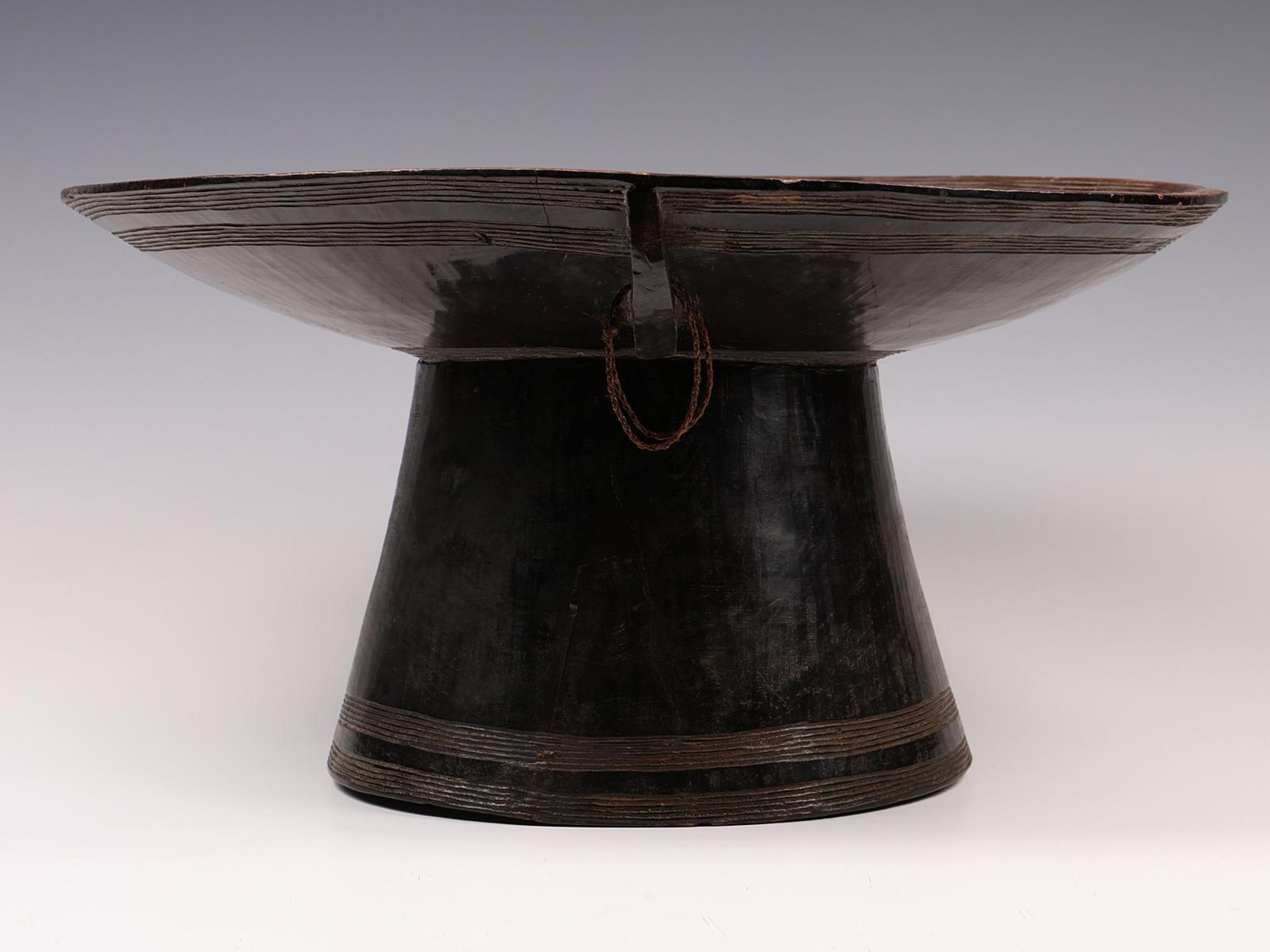 Ethiopia, a fine wooden food platter on a conical stand - Image 3 of 4