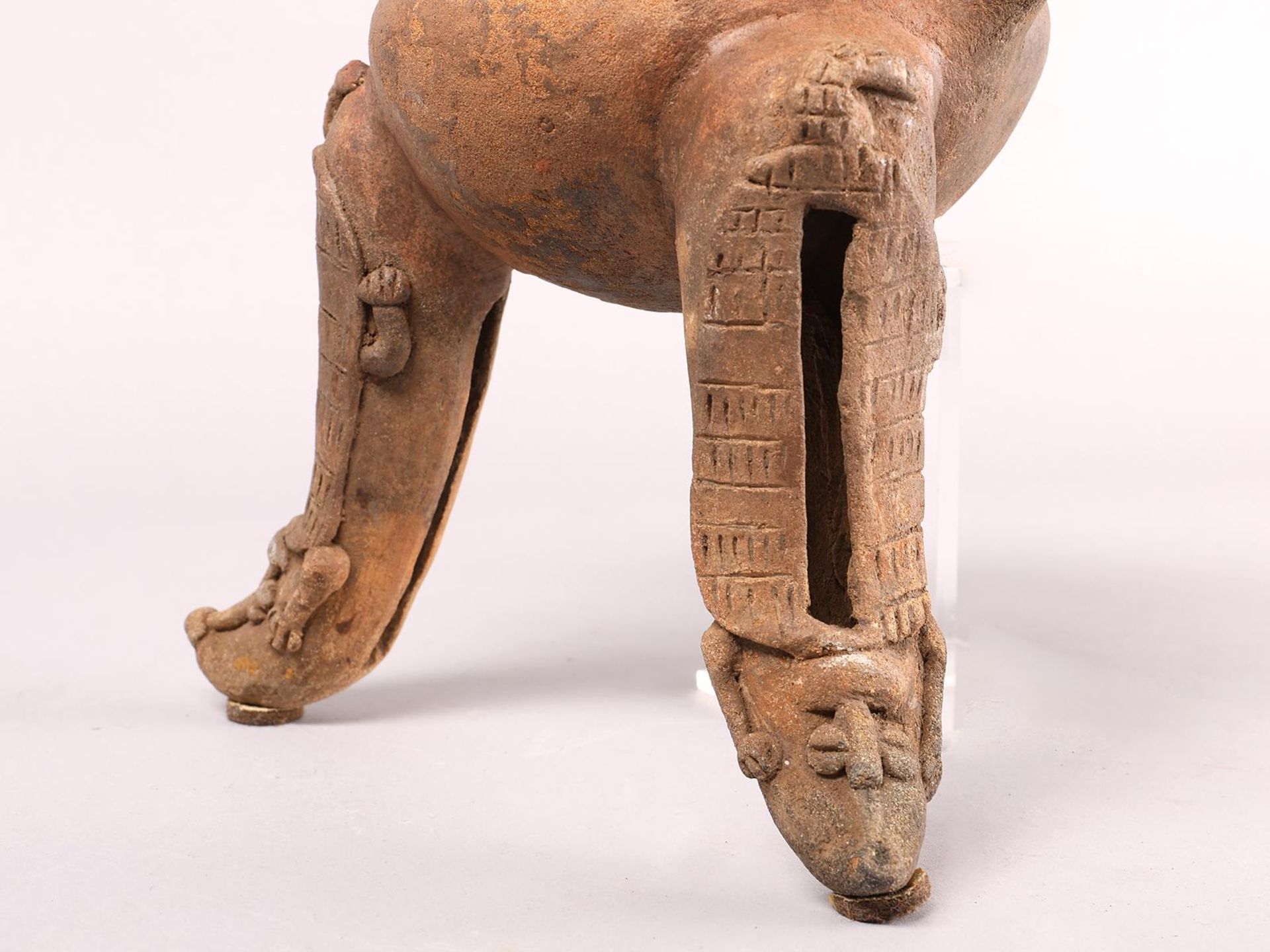 Colombia, Tumaco La Tolita, terracotta fragment of a pot, 300 BC - 300 AD and Costa Rica, a terracot - Image 6 of 7