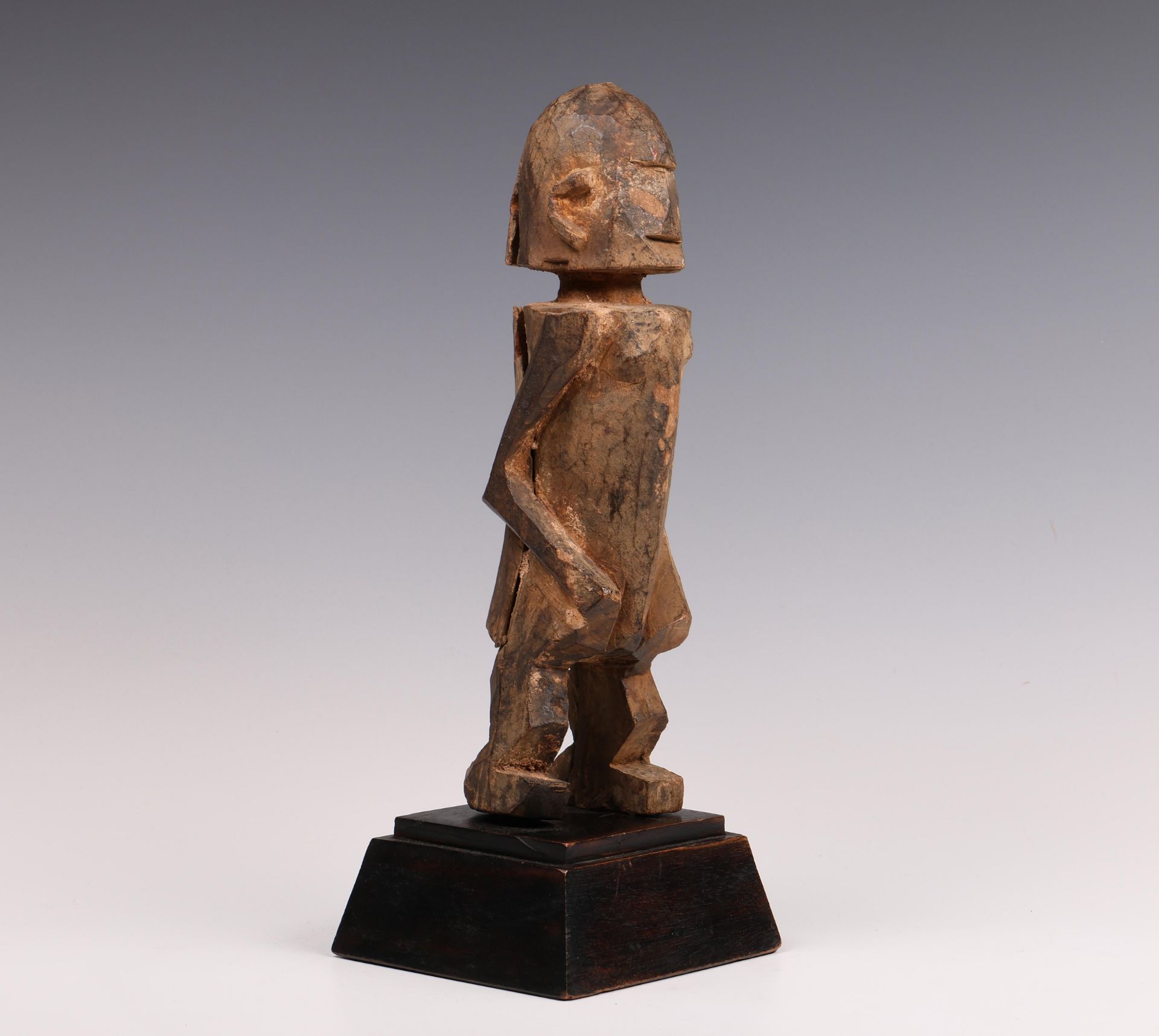 Dogon, robust cubic wooden standing figure. - Image 3 of 7