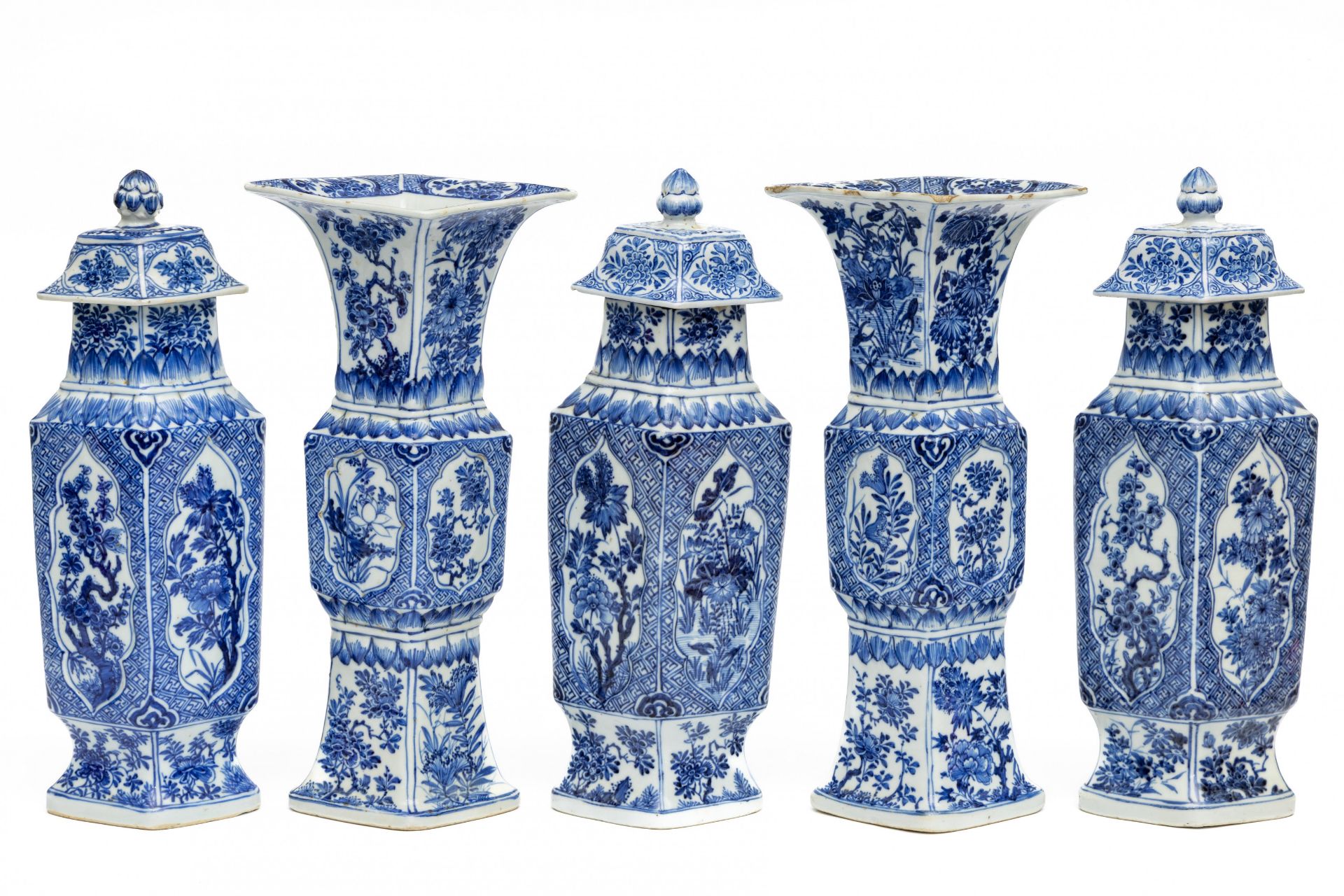 China, blue and white porcelain five-piece lozenge garniture, Kangxi (1662-1722), - Bild 14 aus 15