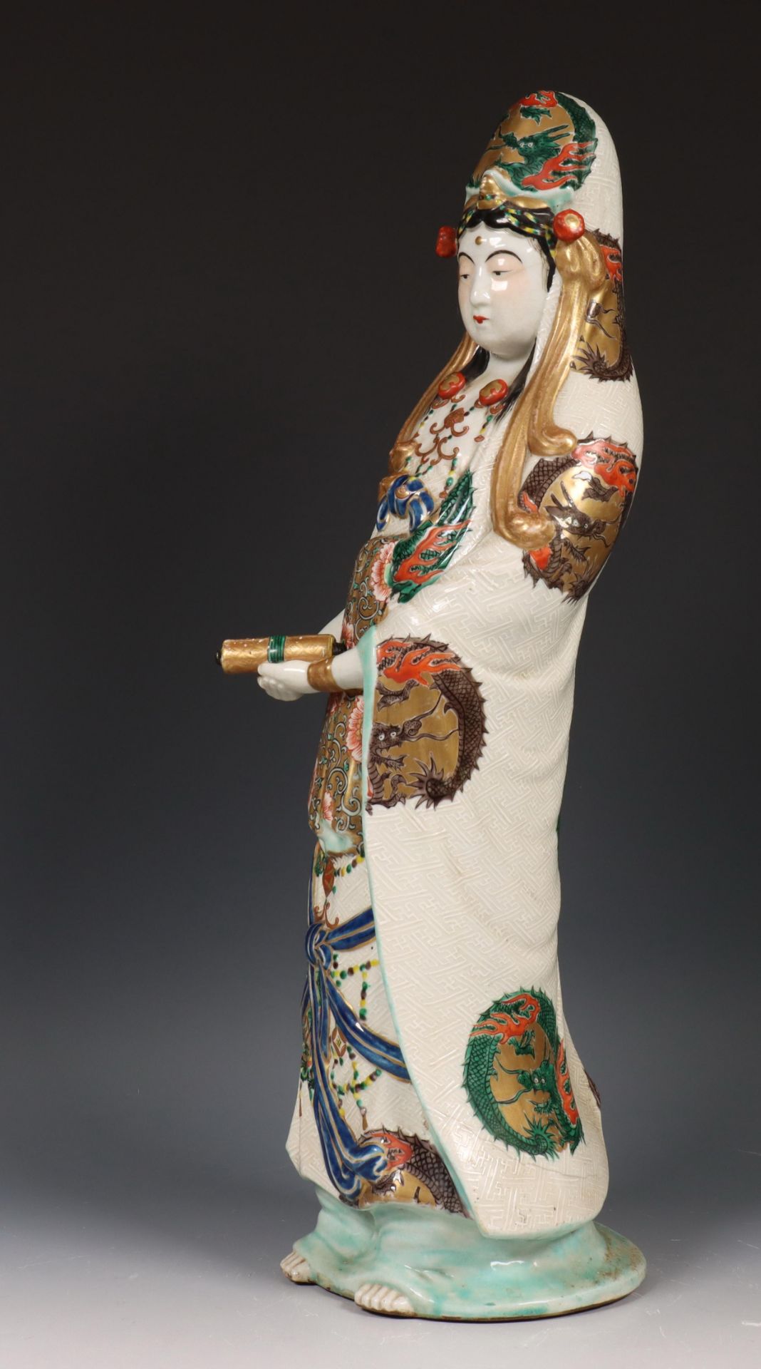 Japan, verte-Imari porcelain figure of Guanyin, 19th/ 20th century, - Bild 9 aus 9