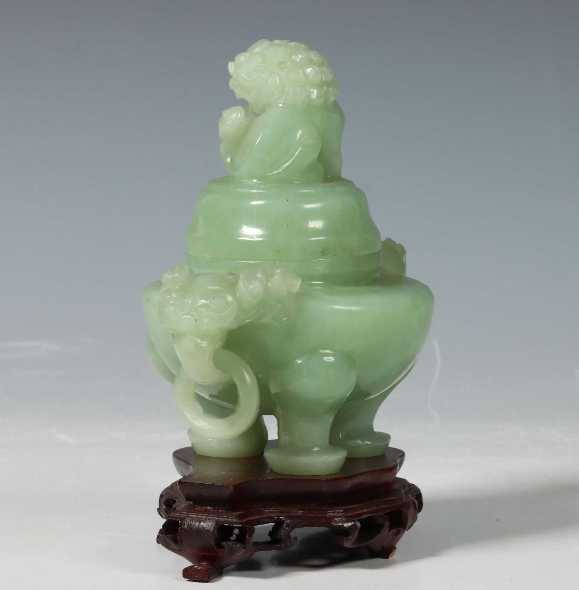 China, small jade-coloured stone tripod censer, 20th century, - Image 4 of 5