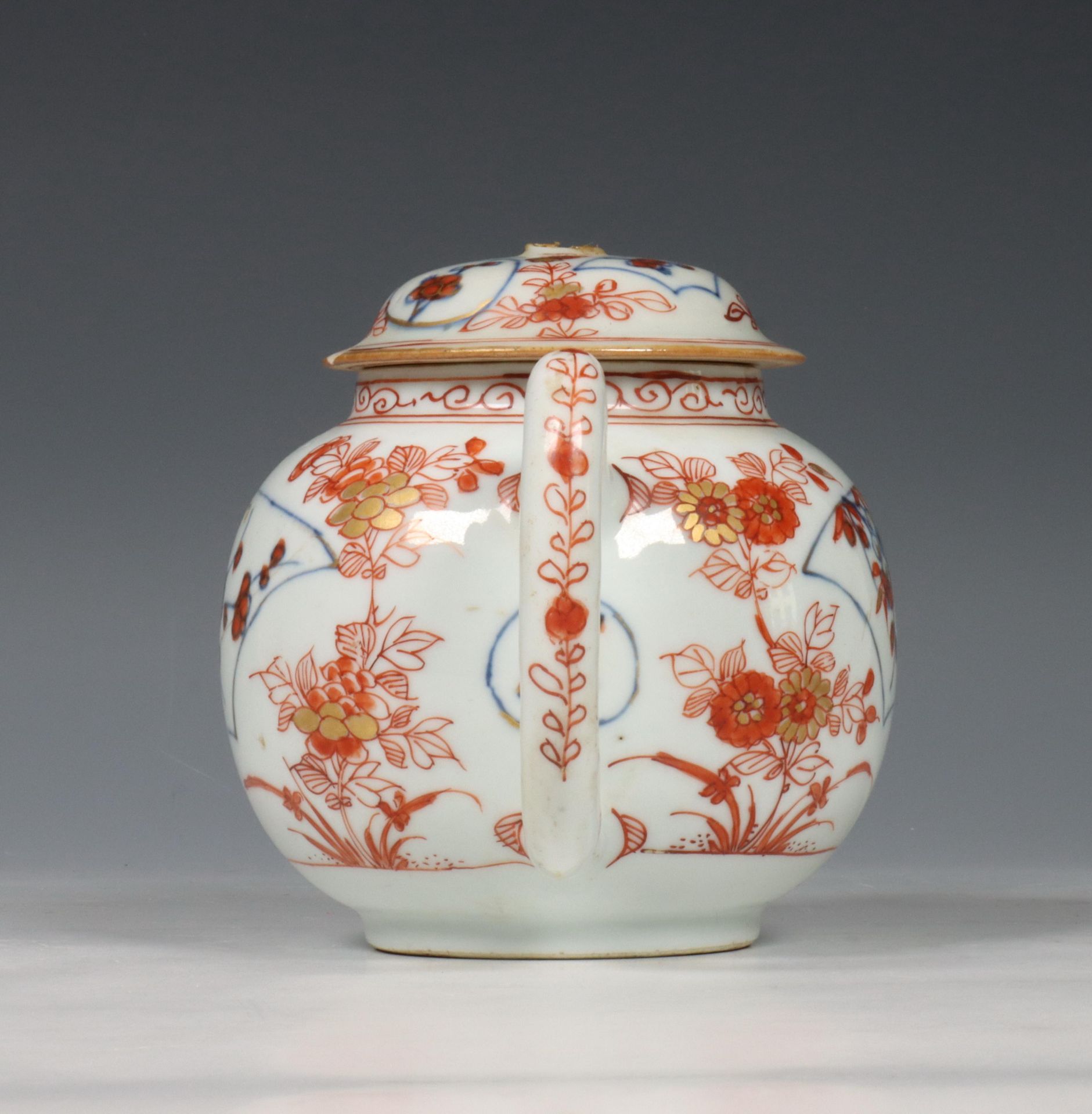 China, Imari porseleinen theepot en deksel, 18e eeuw, - Bild 6 aus 6
