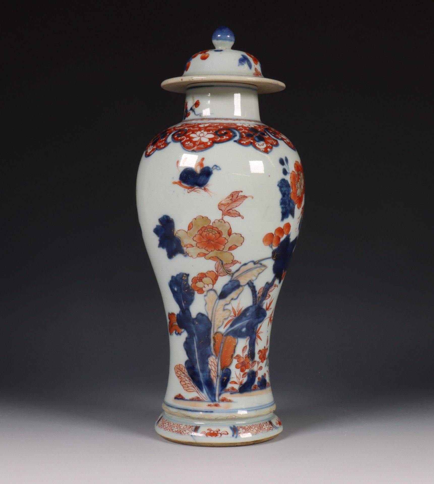 China, Imari porcelain vase and cover, 18th century, - Bild 5 aus 10