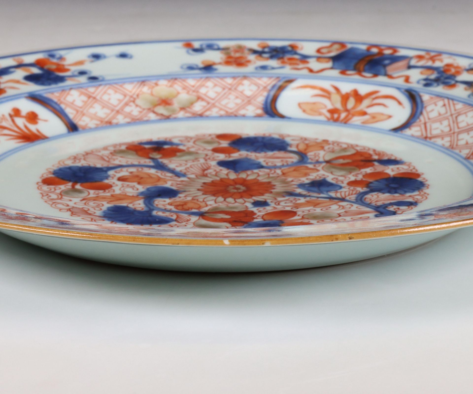 China, Imari porcelain dish, 18th century, - Image 3 of 4