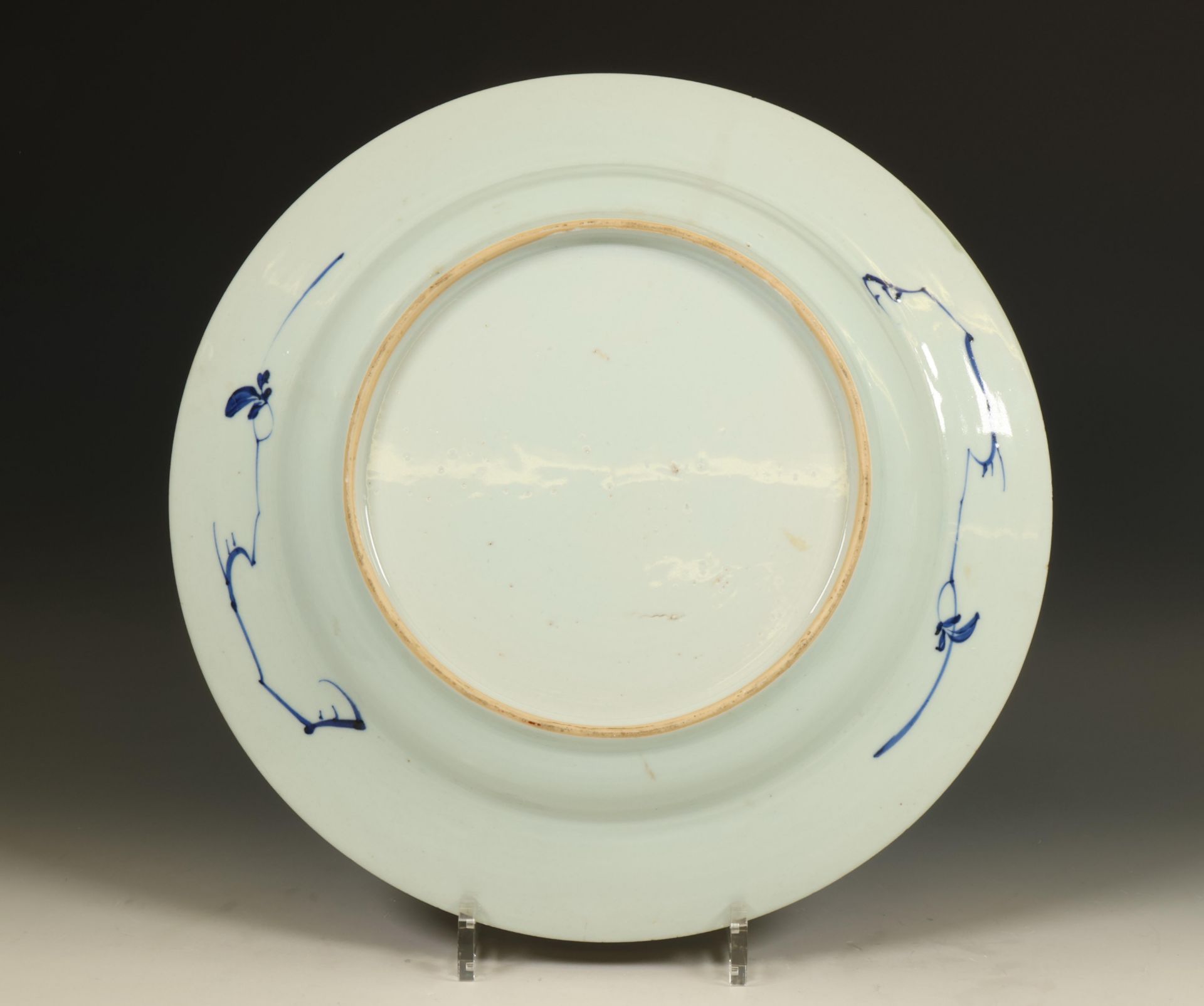 China, blue and white porcelain dish, late 18th century, - Bild 2 aus 2