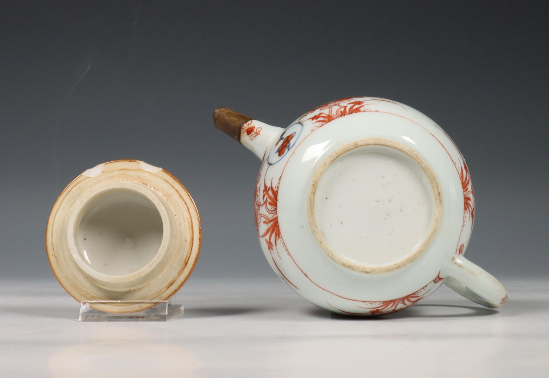 China, Imari porseleinen theepot en deksel, 18e eeuw, - Bild 5 aus 6