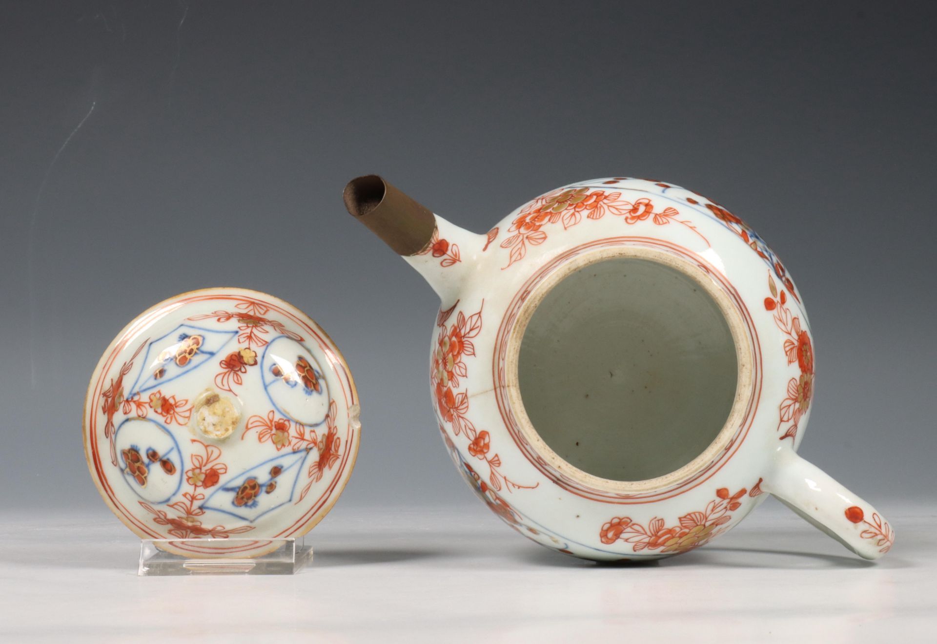 China, Imari porseleinen theepot en deksel, 18e eeuw, - Bild 4 aus 6