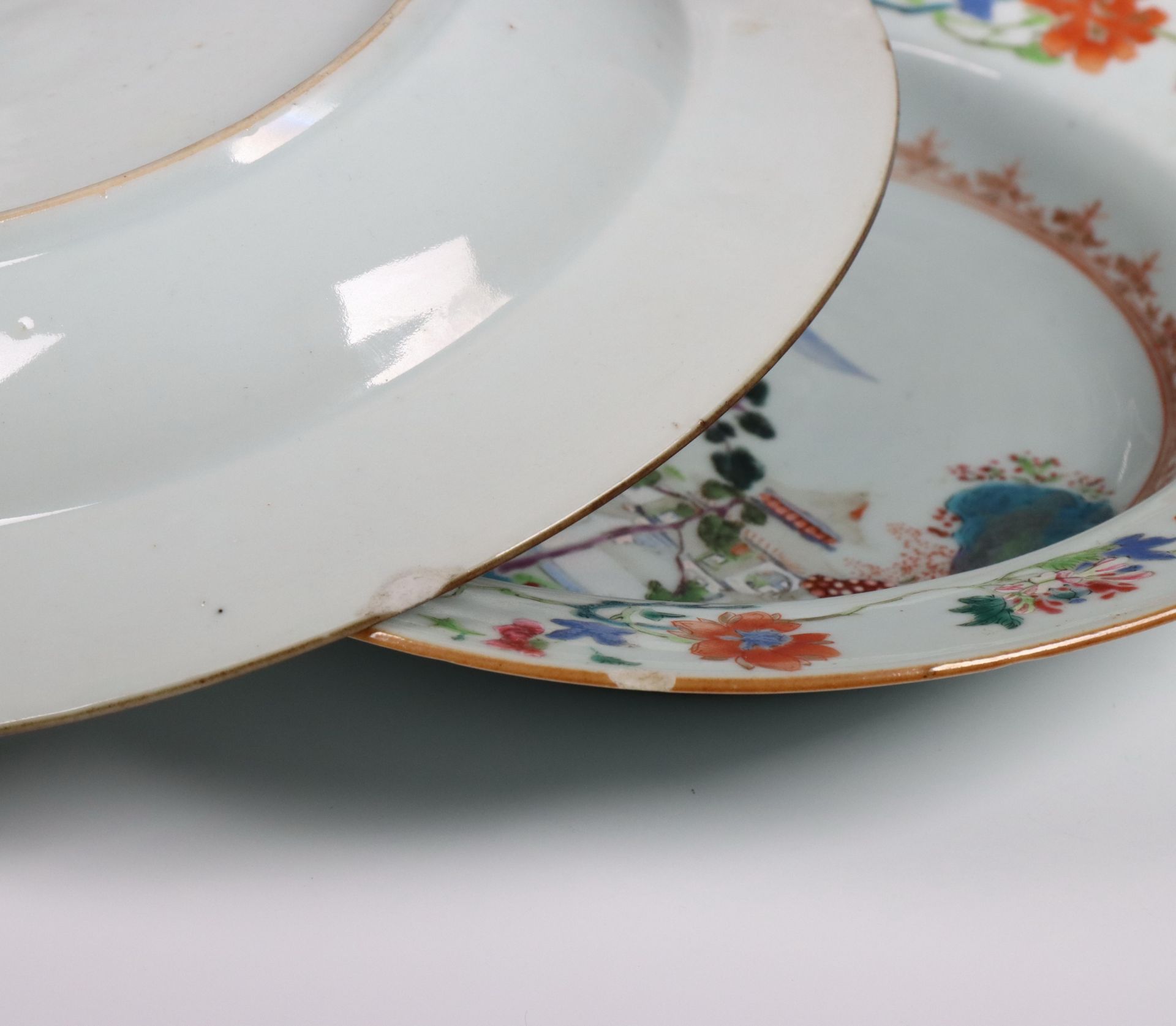 China, set of three famille rose porcelain deep dishes, Qianlong period (1736-1795), - Image 3 of 4