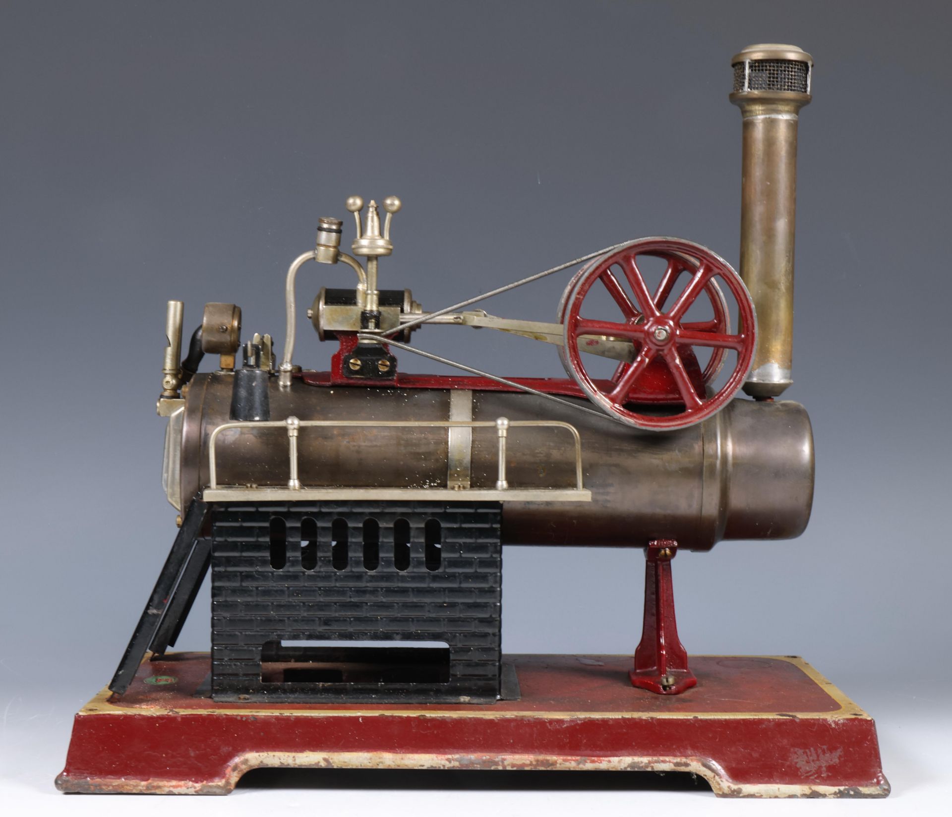 DC Doll Neuremberg, horizontale stoommachine, ca. 1910;
