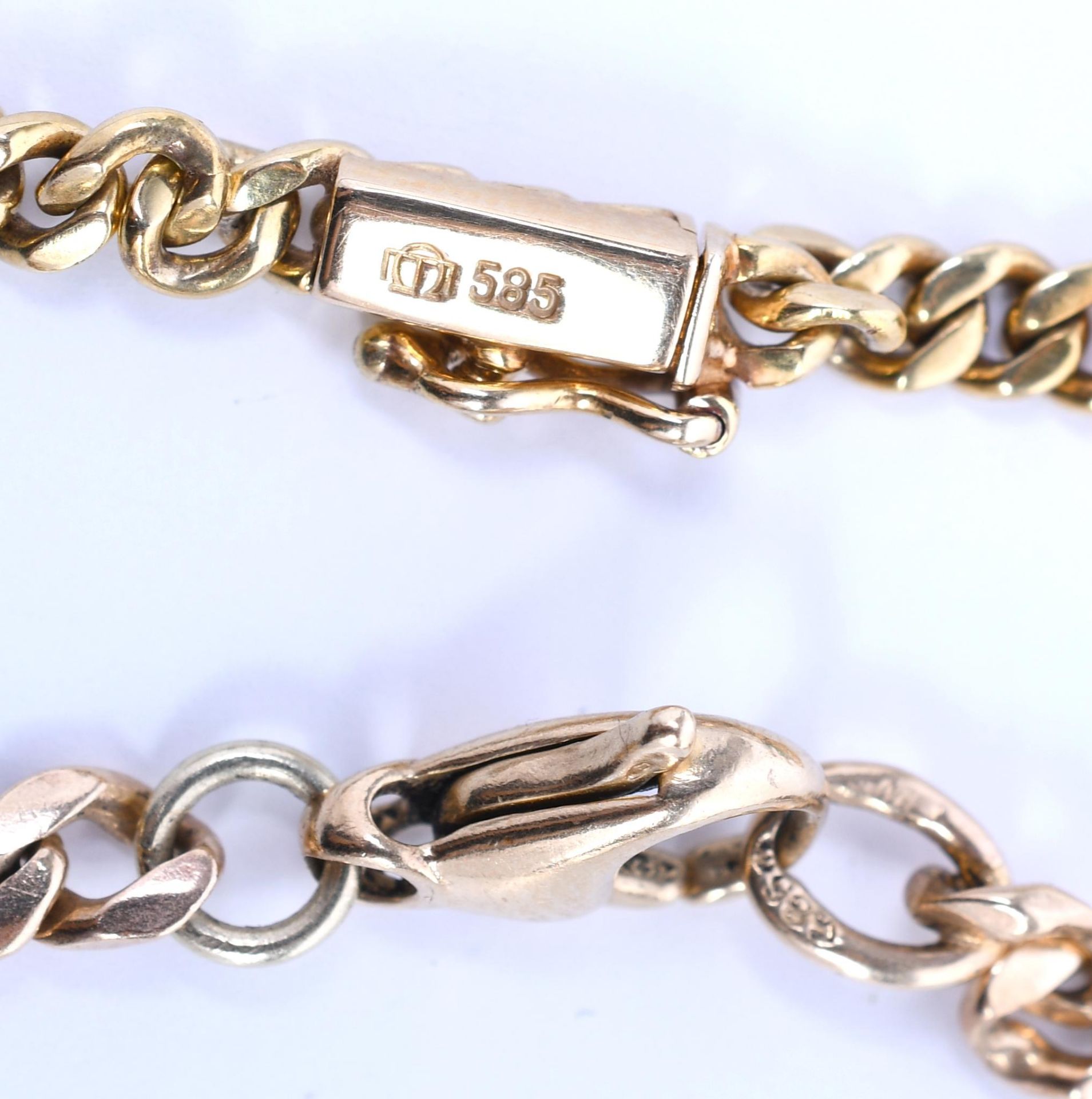 Twee 14 kt. gouden gourmet schakel armbanden. - Image 3 of 3