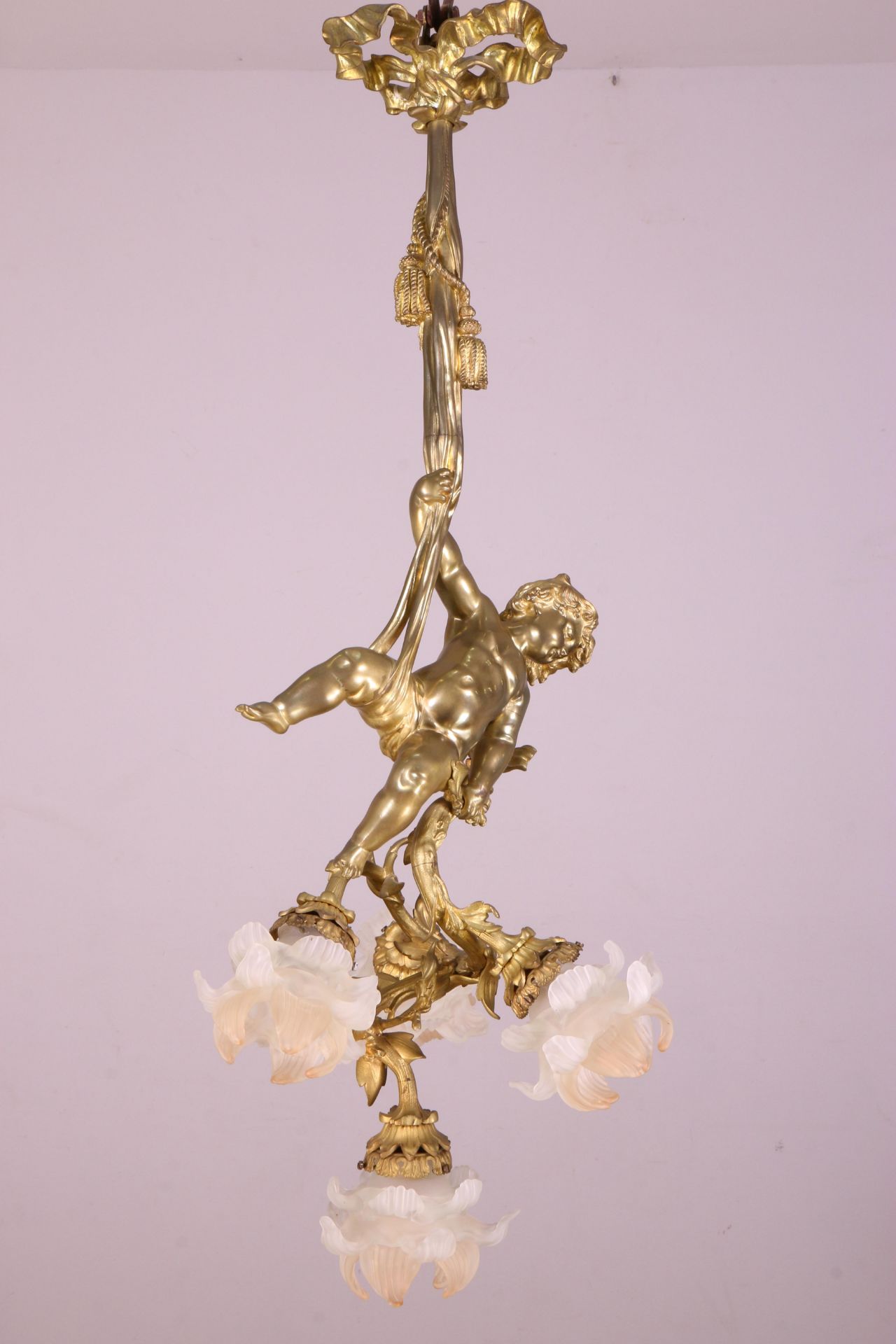 Frankrijk, verguld bronzen hanglamp, 19e eeuw;