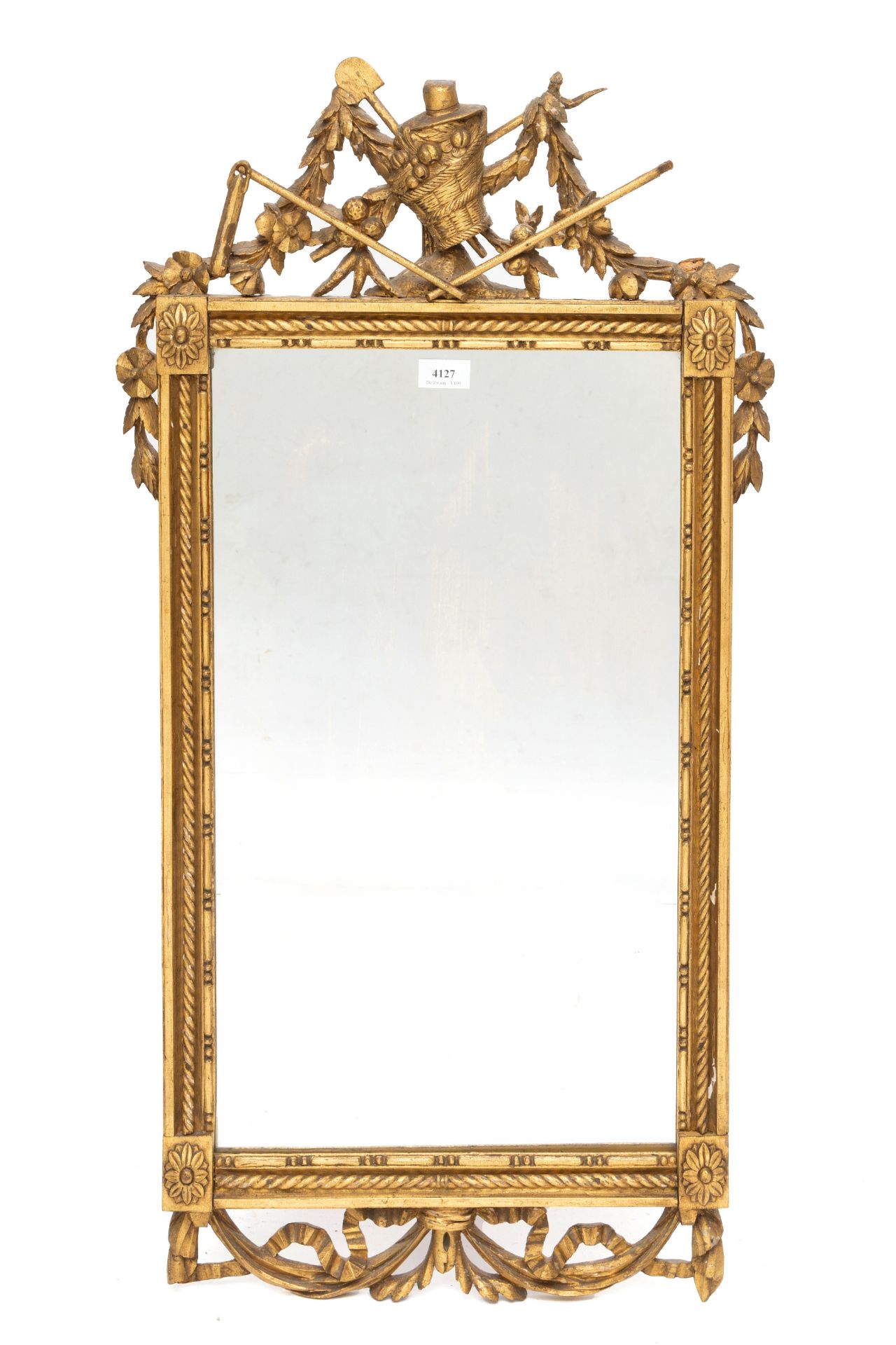 Rechthoekige spiegel in verguld en gestoken houten lijst, Louis XVI,
