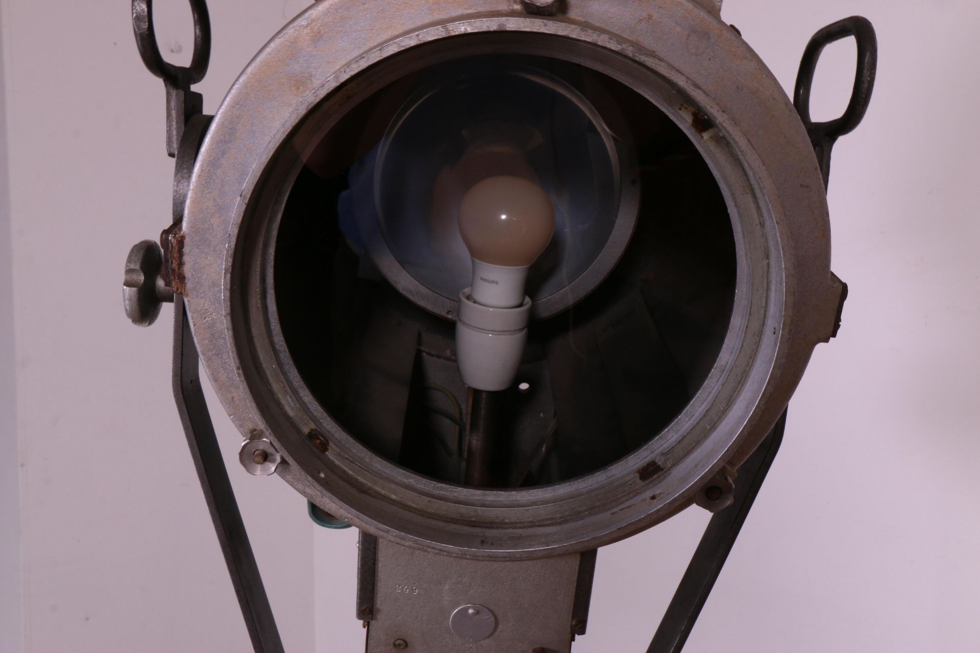 E. Giese & O. Nowicki, Berlijn, stalen vintage theaterlamp, ontwerp eind 50-er jaren. - Image 5 of 6