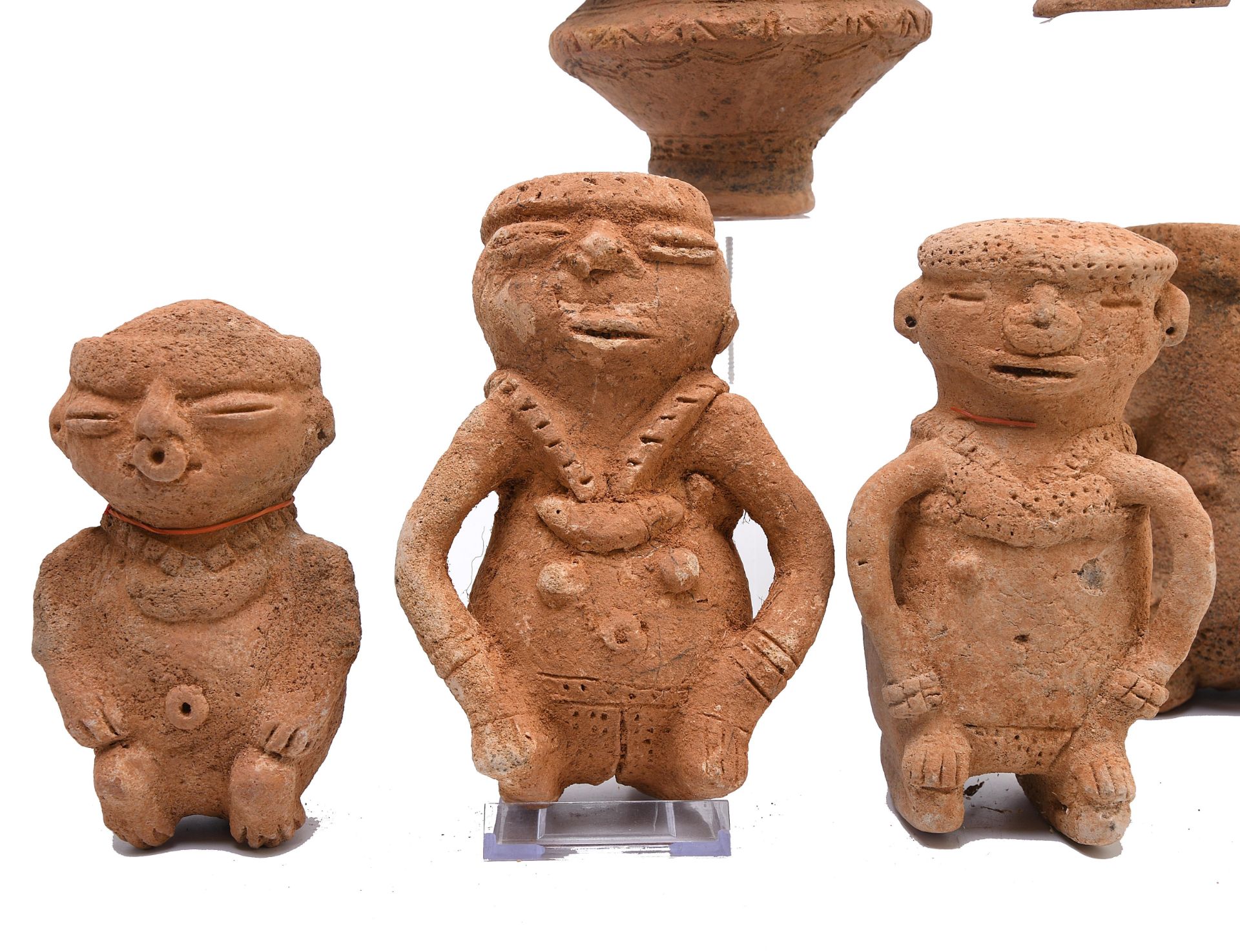Colombia, Sinu region, a collection of fourteen various terracotta figures, ca. 1200-1400 AD. - Image 5 of 9