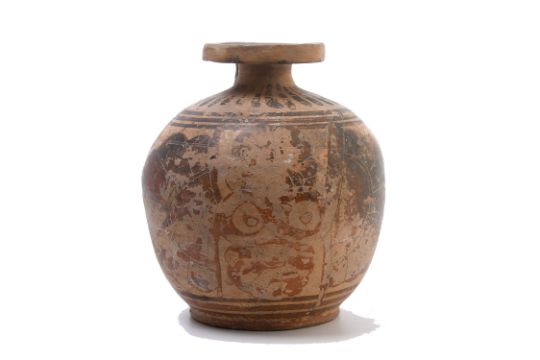 Korinthe, a large earthenware aryballos, 6th century BC - Image 2 of 5