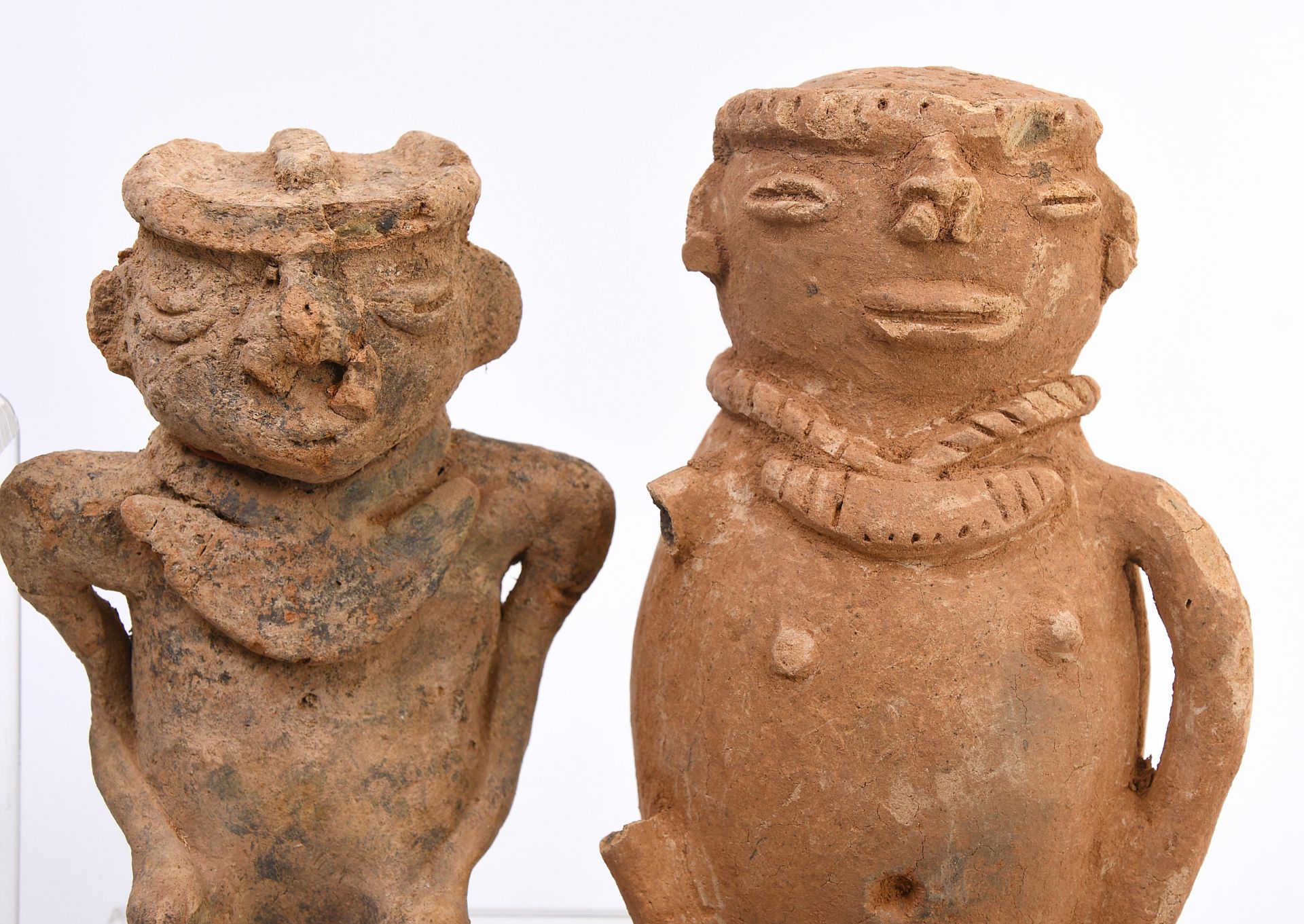 Colombia, Sinu region, a collection of fourteen various terracotta figures, ca. 1200-1400 AD. - Image 8 of 9