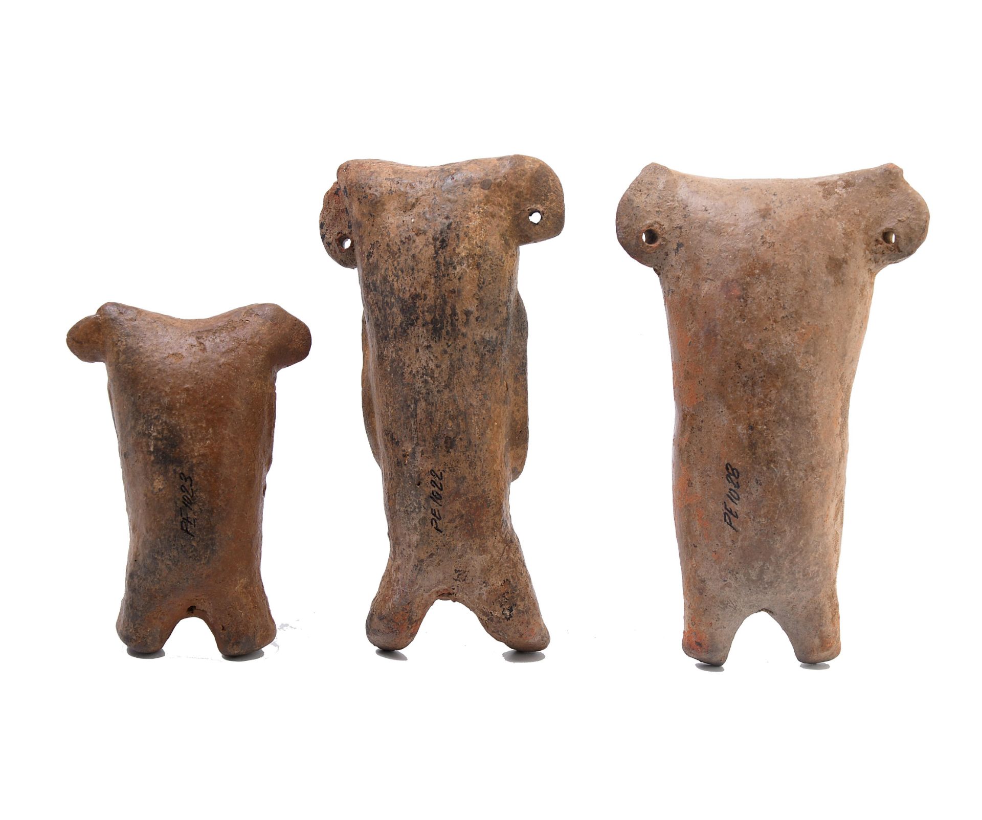 Peru, Vicus, three terracotta figures, 500 - 200 BC. - Image 4 of 4