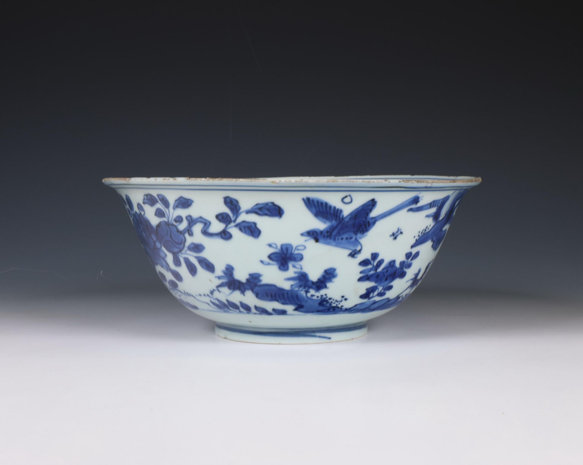 China, large blue and white porcelain bowl, 17th century, - Image 3 of 7
