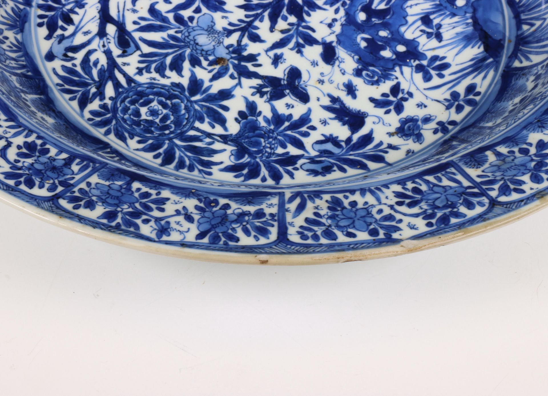 China, set of three blue and white porcelain deep dishes, Kangxi period (1662-1722), - Bild 3 aus 4