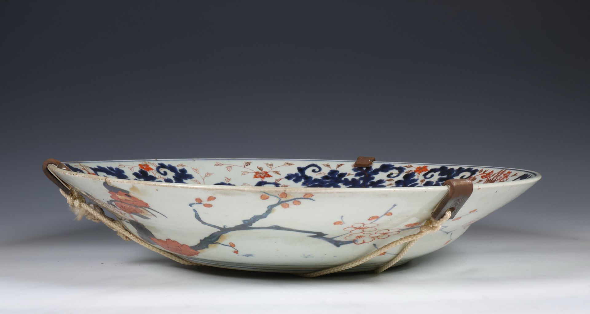 Japan, Imari porcelain dish, Edo period, 18th century, - Bild 3 aus 3