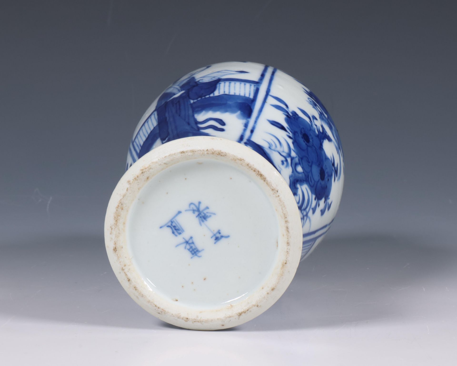 China, blue and white Kangxi-style porcelain vase, 20th century, - Image 6 of 6