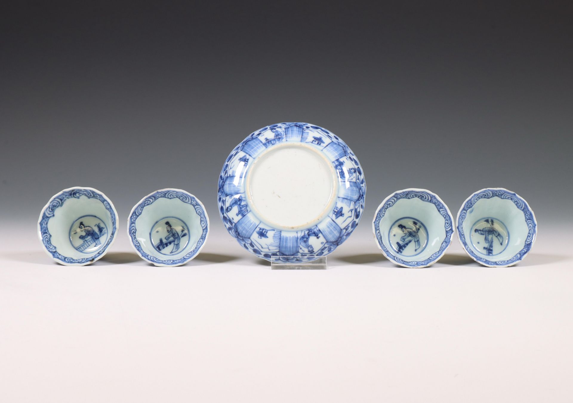 China, set of four blue and white porcelain cups and one saucer, 18th century, - Image 2 of 3