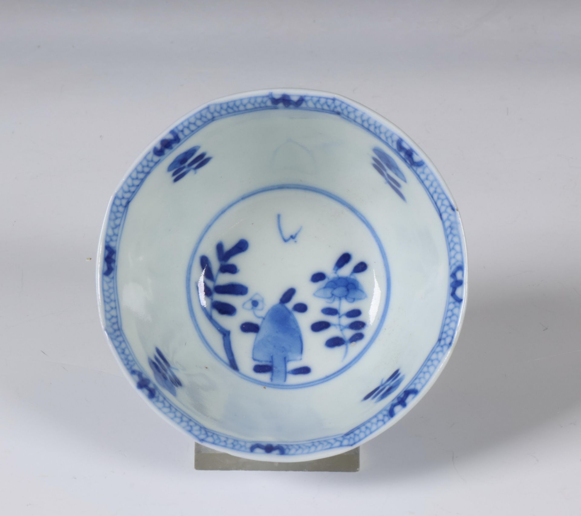 China, set of ten blue and white cups and saucers, Kangxi period (1662-1722), - Image 5 of 7