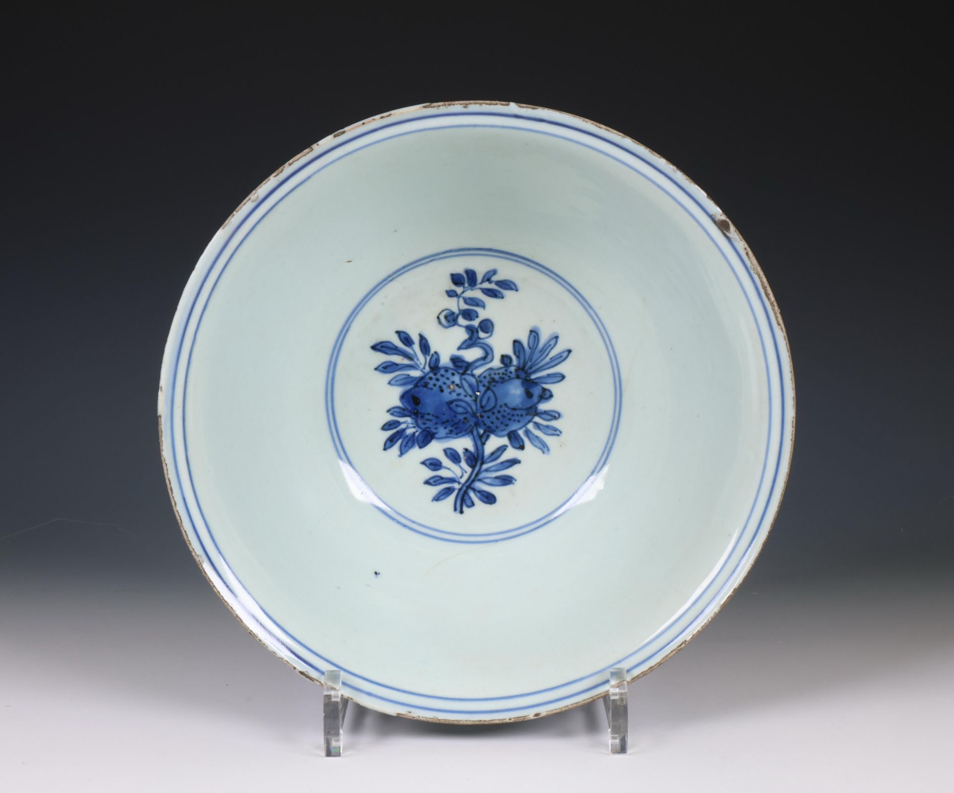 China, large blue and white porcelain bowl, 17th century, - Image 6 of 7