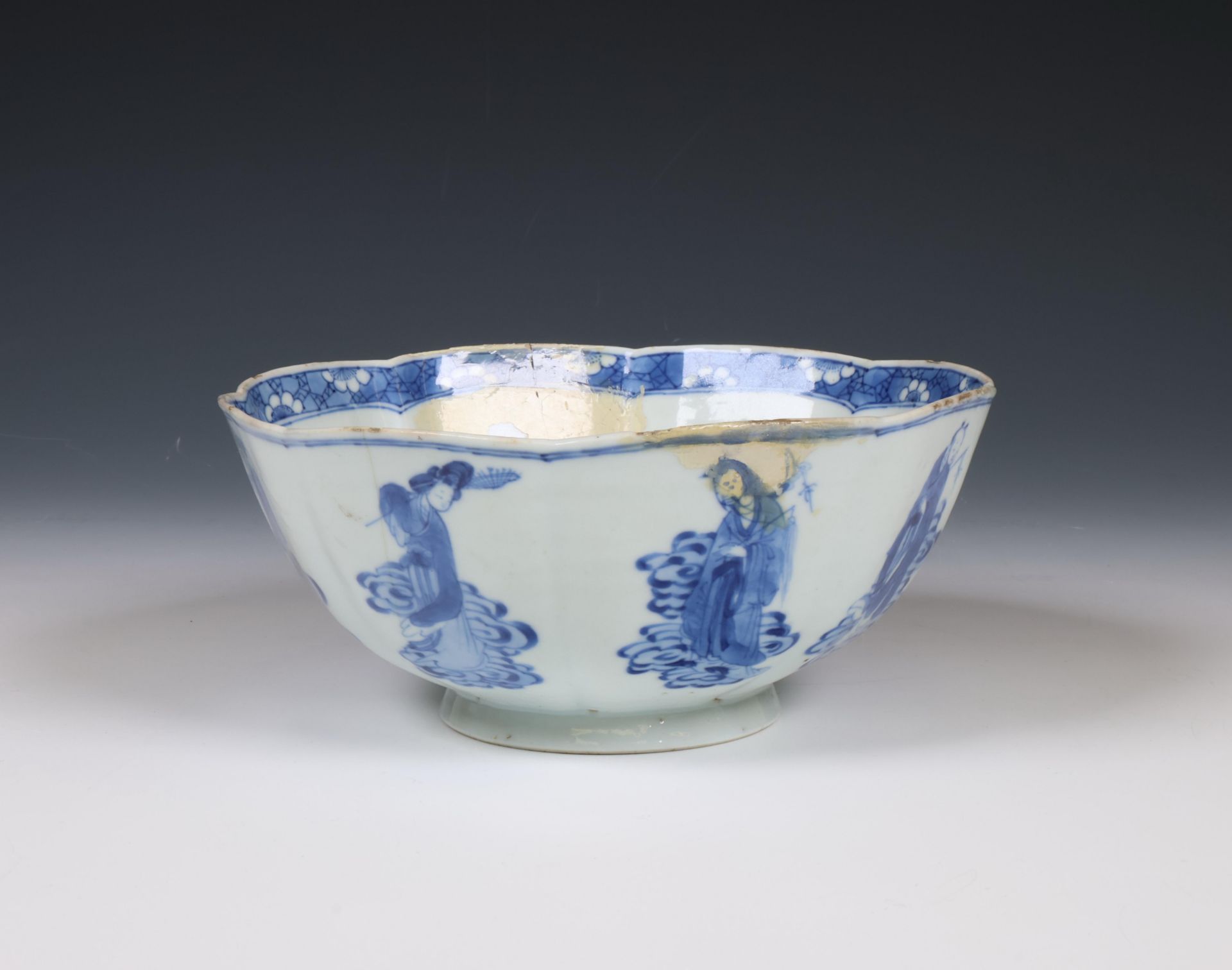 China, blue and white porcelain 'Immortals' bowl, Kangxi period (1662-1722), - Image 3 of 6