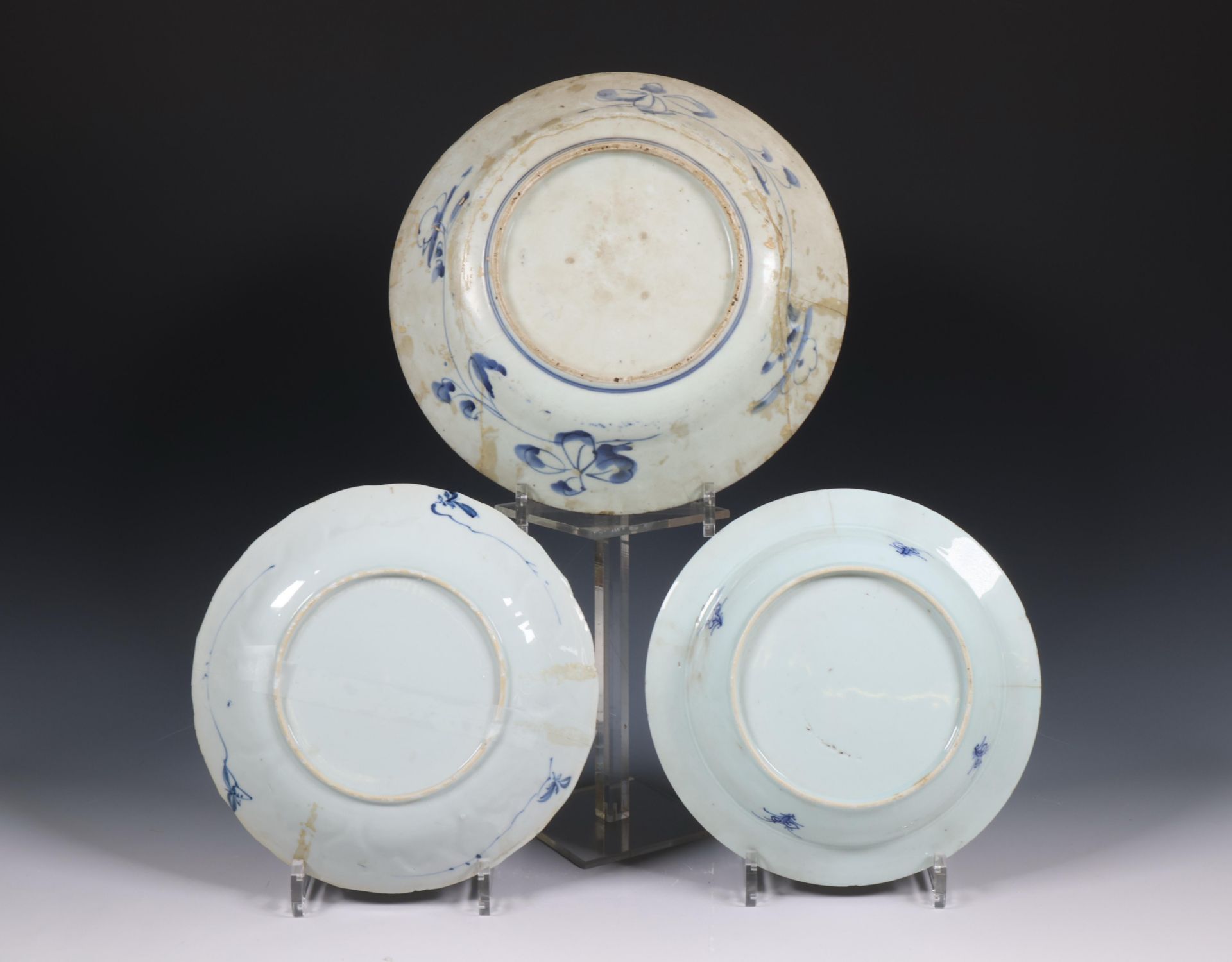 China and Japan, collection of various porcelain plates, 17th century and later, - Image 2 of 4