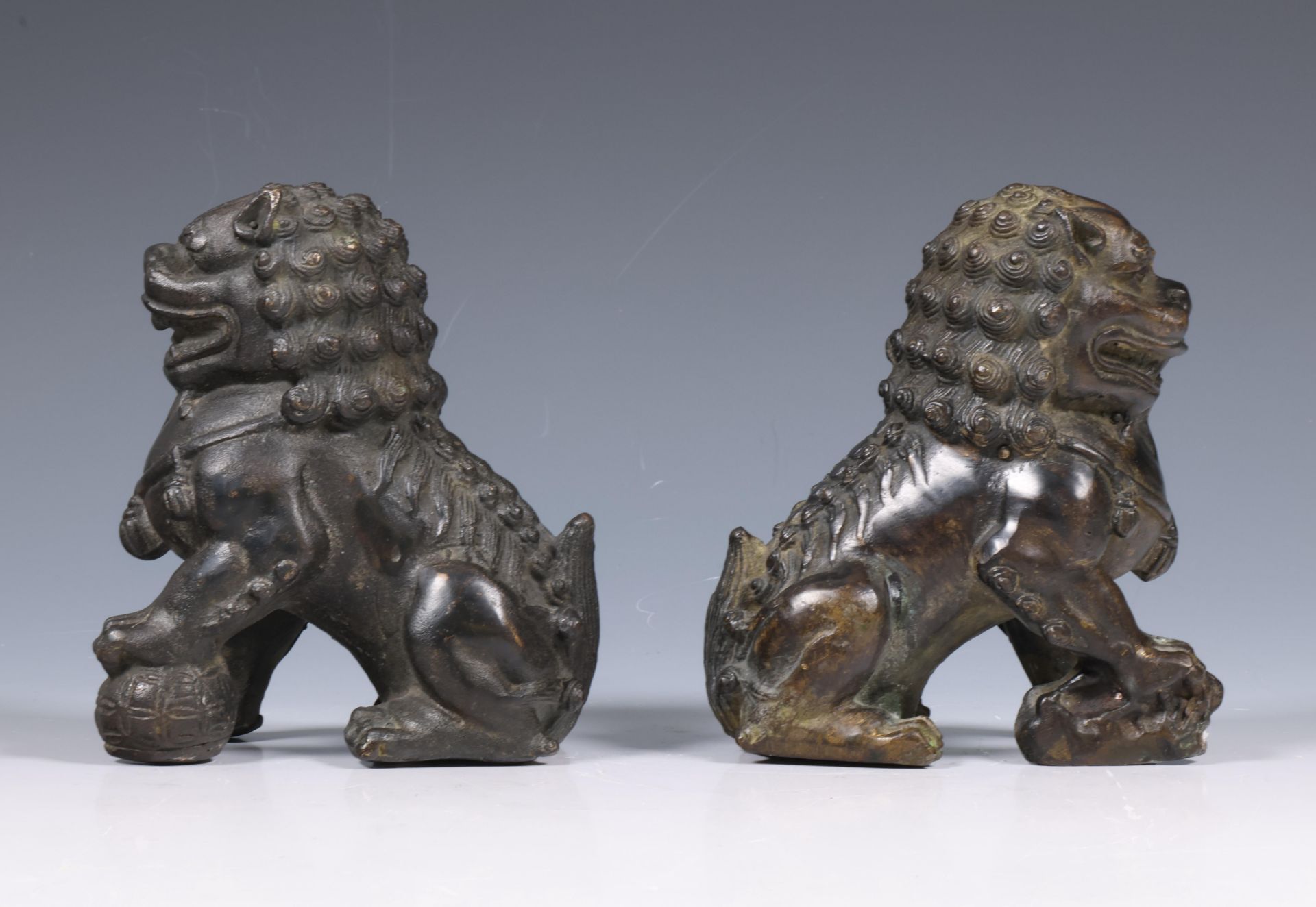 China, pair of bronze models of buddhist lions, 19th century, - Image 3 of 5