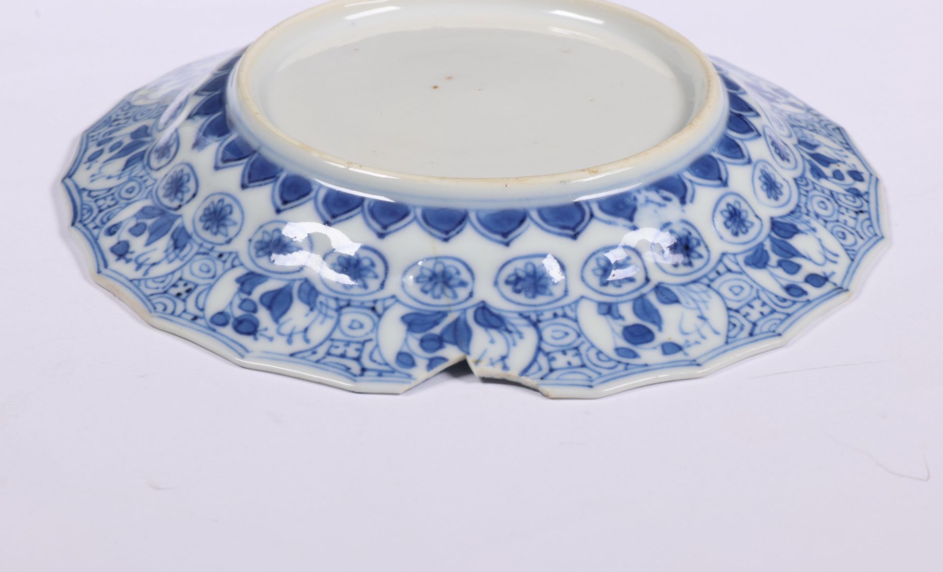 China, set of nine blue and white porcelain saucers, Kangxi period (1662-1722), - Image 4 of 4