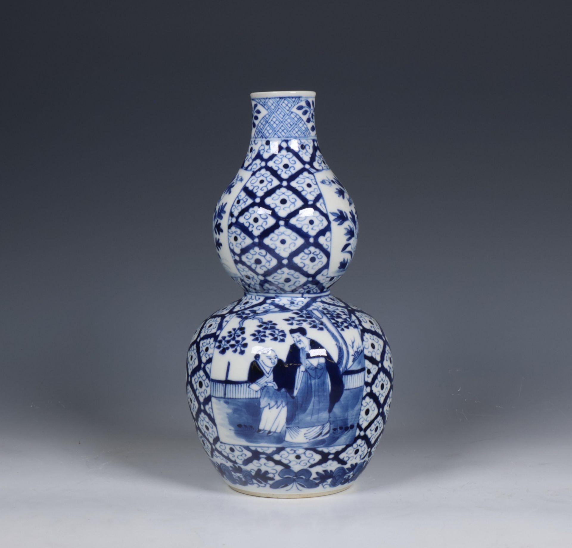 China, blue and white porcelain double-gourd vase, 19th century, - Image 3 of 6