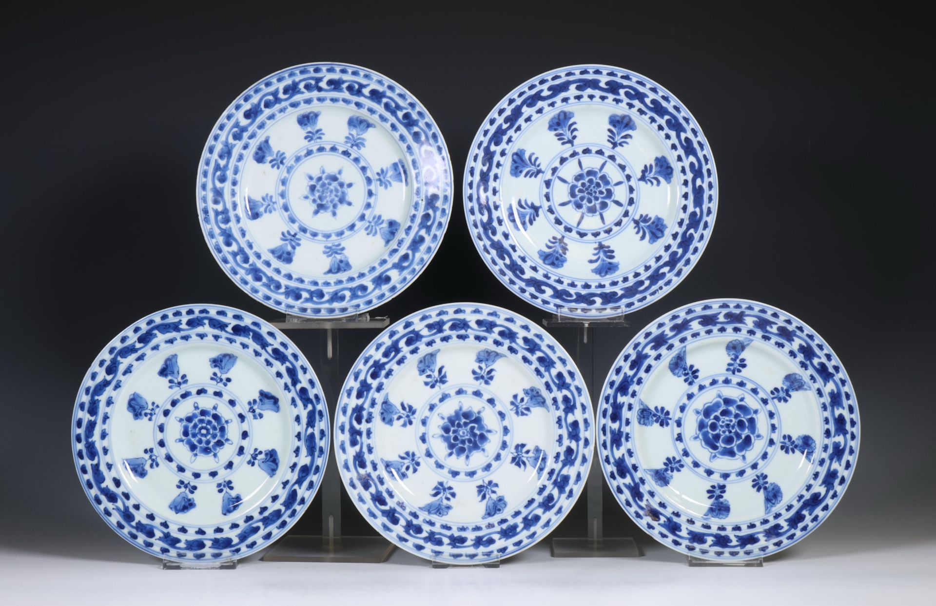 China, set of five blue and white porcelain plates, Kangxi period (1662-1722),