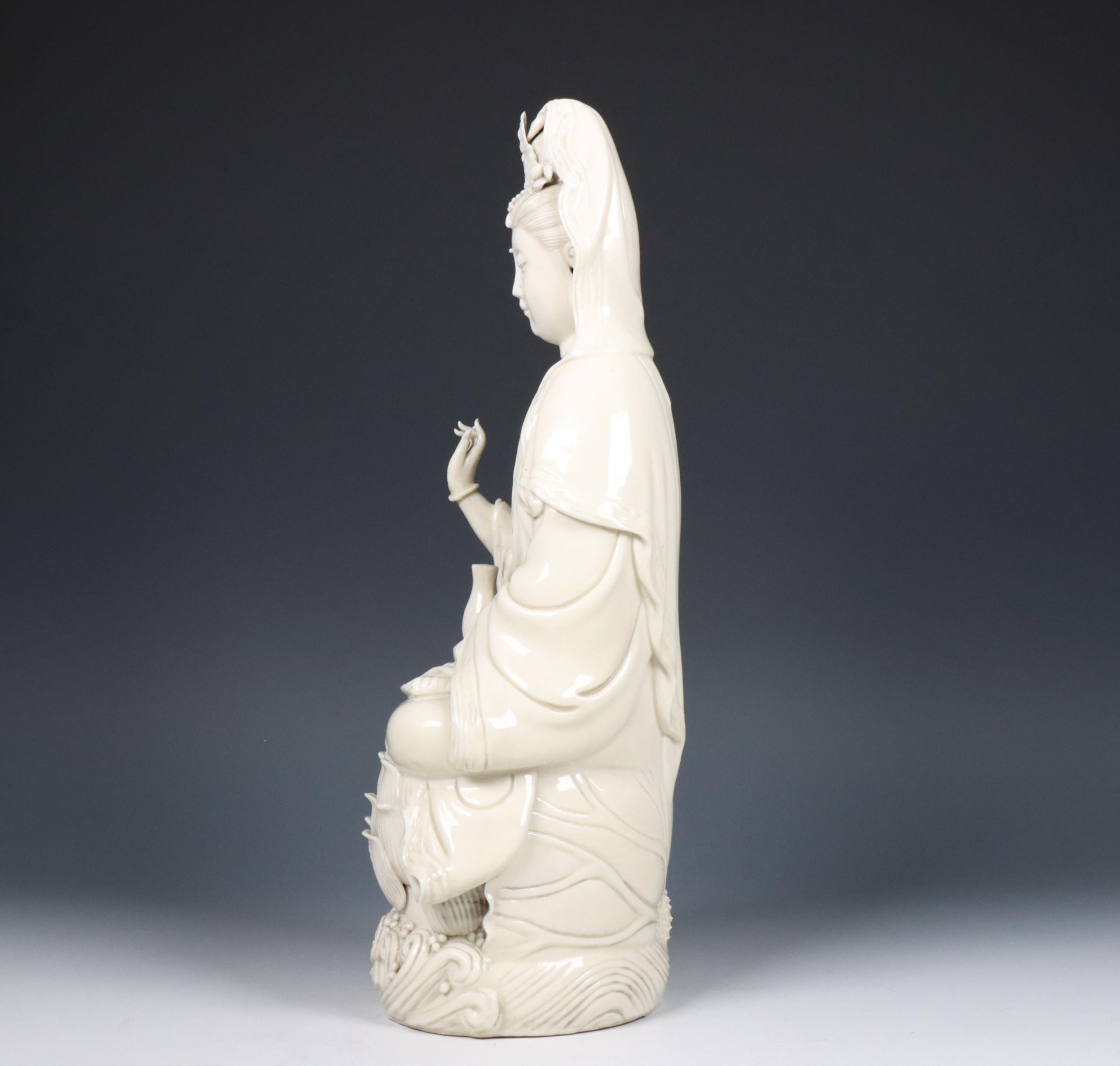 China, blanc-de-chine figure of Guanyin, 20th century, - Image 2 of 6