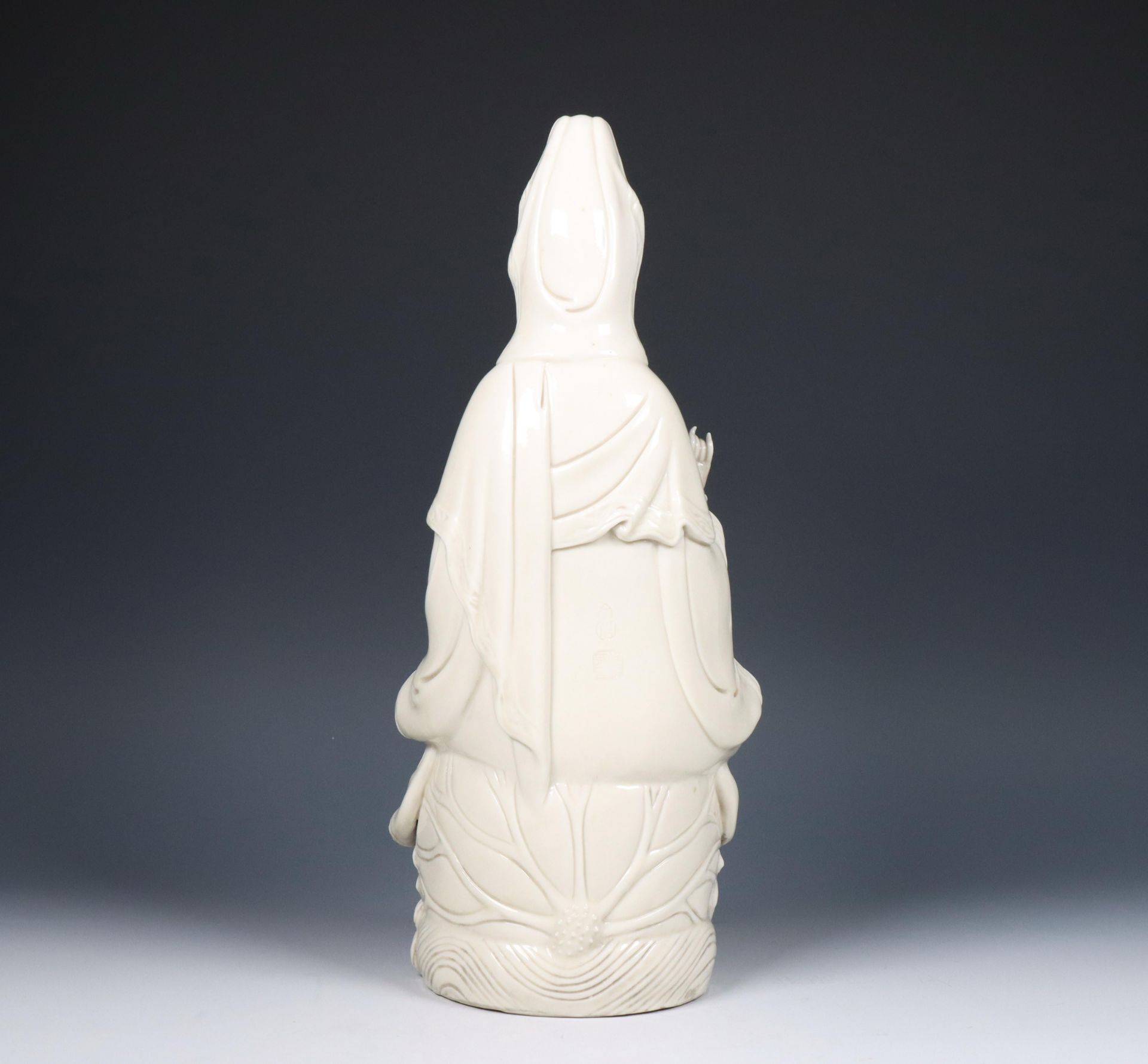 China, blanc-de-chine figure of Guanyin, 20th century, - Image 3 of 6