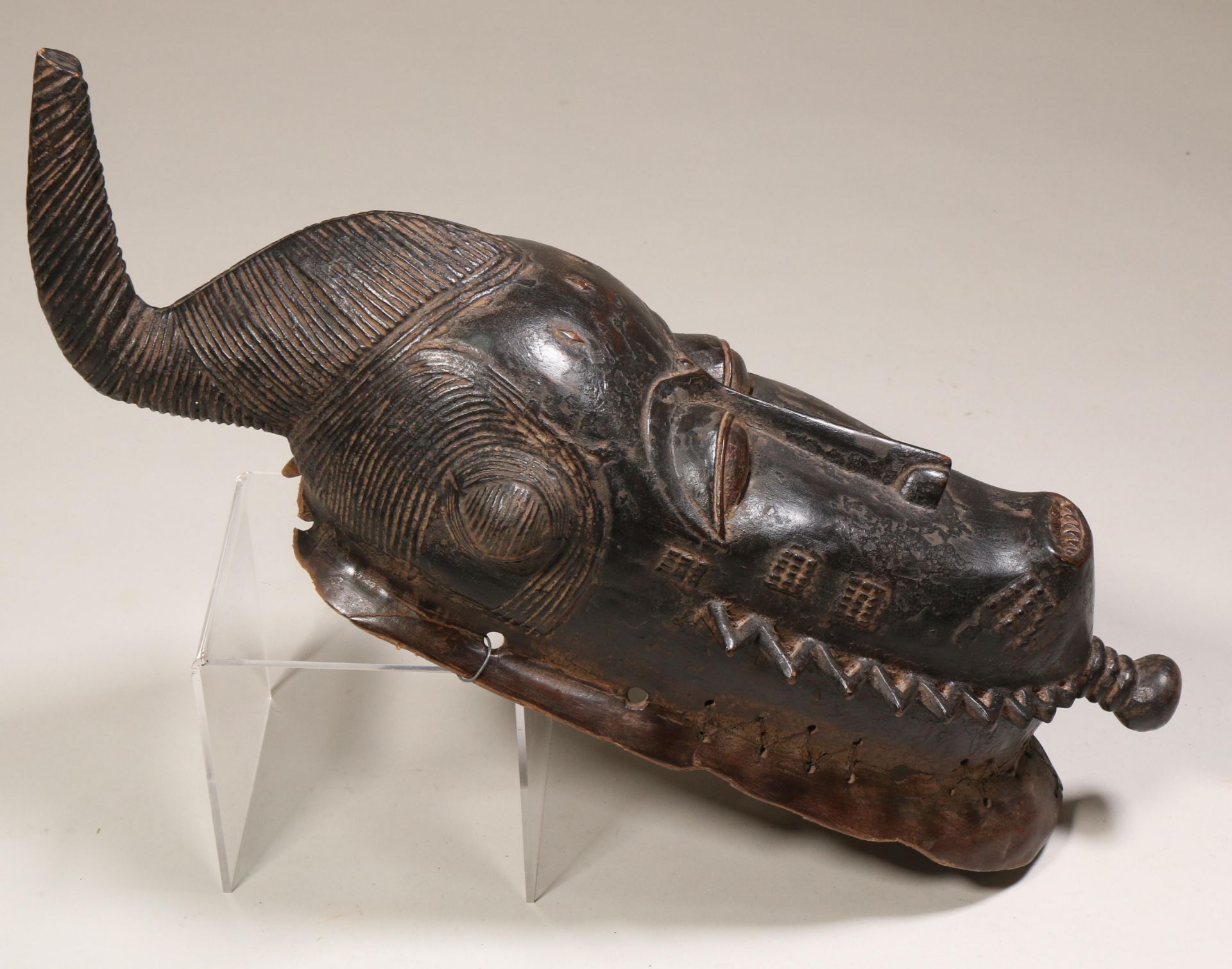 Ivory Coast, mask in the Baule style - Image 2 of 4