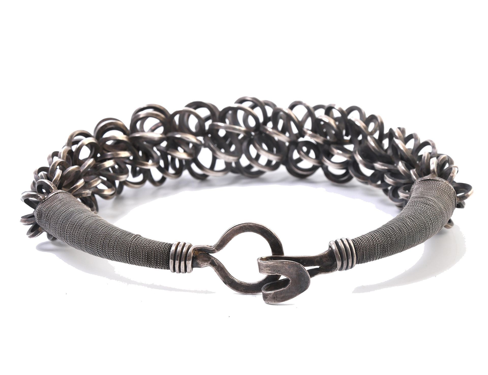 China, Guizhou, Miao a silver alloy neckring; - Image 3 of 3