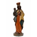 Gestoken beukenhouten sculptuur voorstellende de Zwarte Madonna van Altöttingen, ca. 1900;