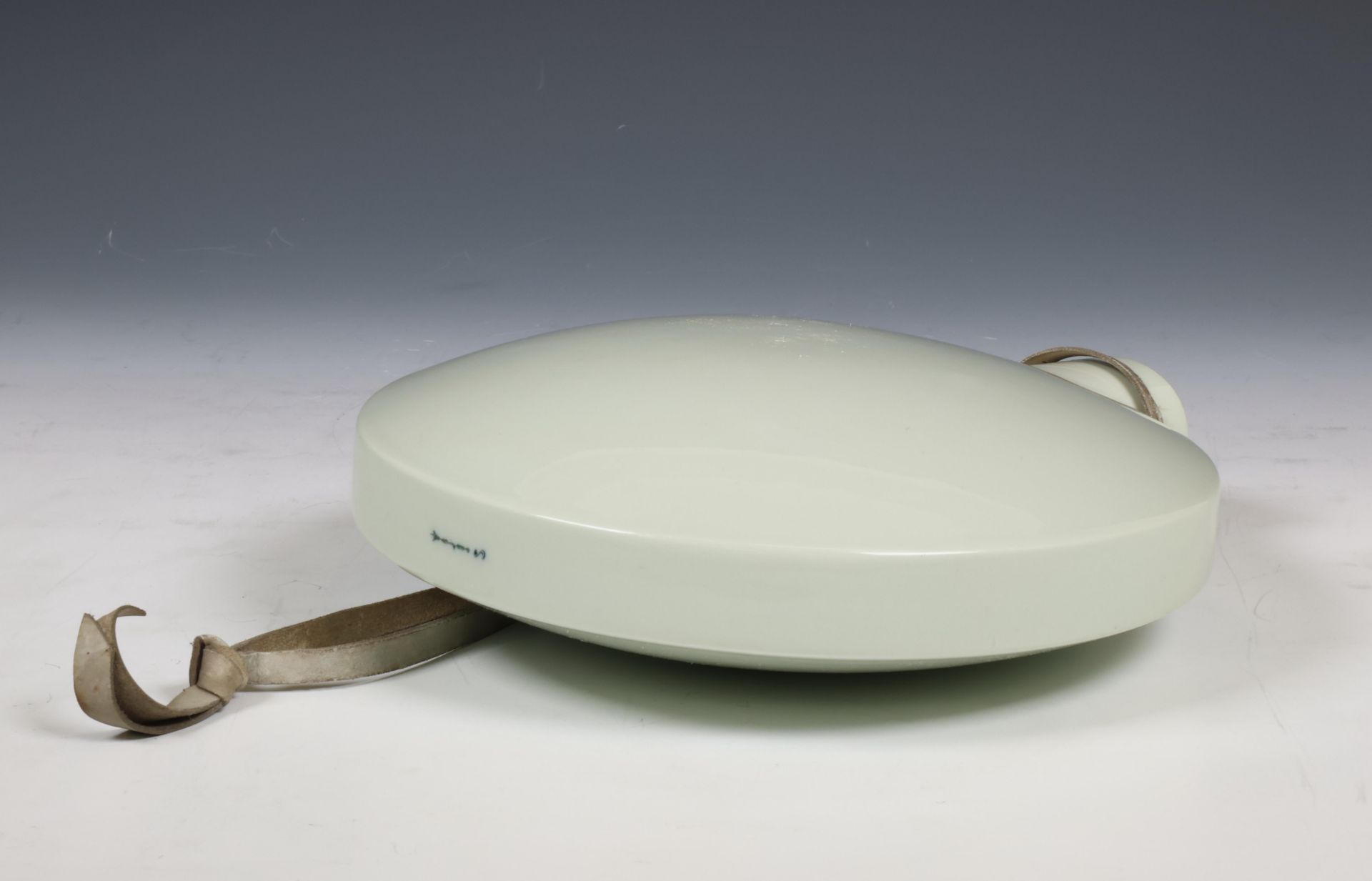 KPM, celadon porseleinen pelgrimsfles, Selb, na 1947, - Image 2 of 2