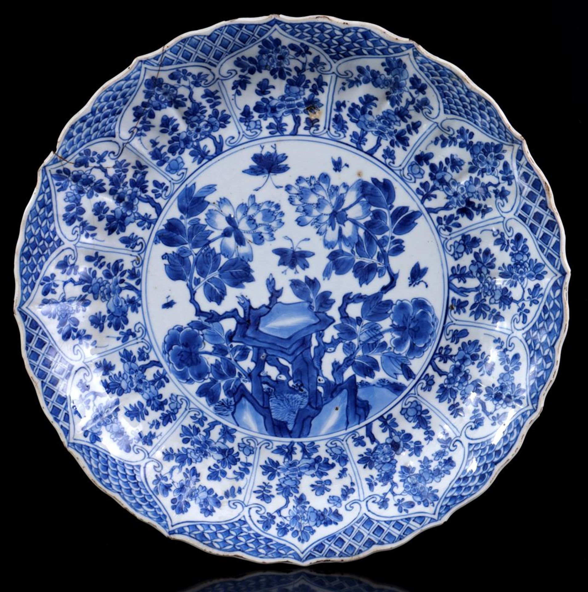 Porcelain dish