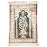 Half-silk hand-knotted prayer rug