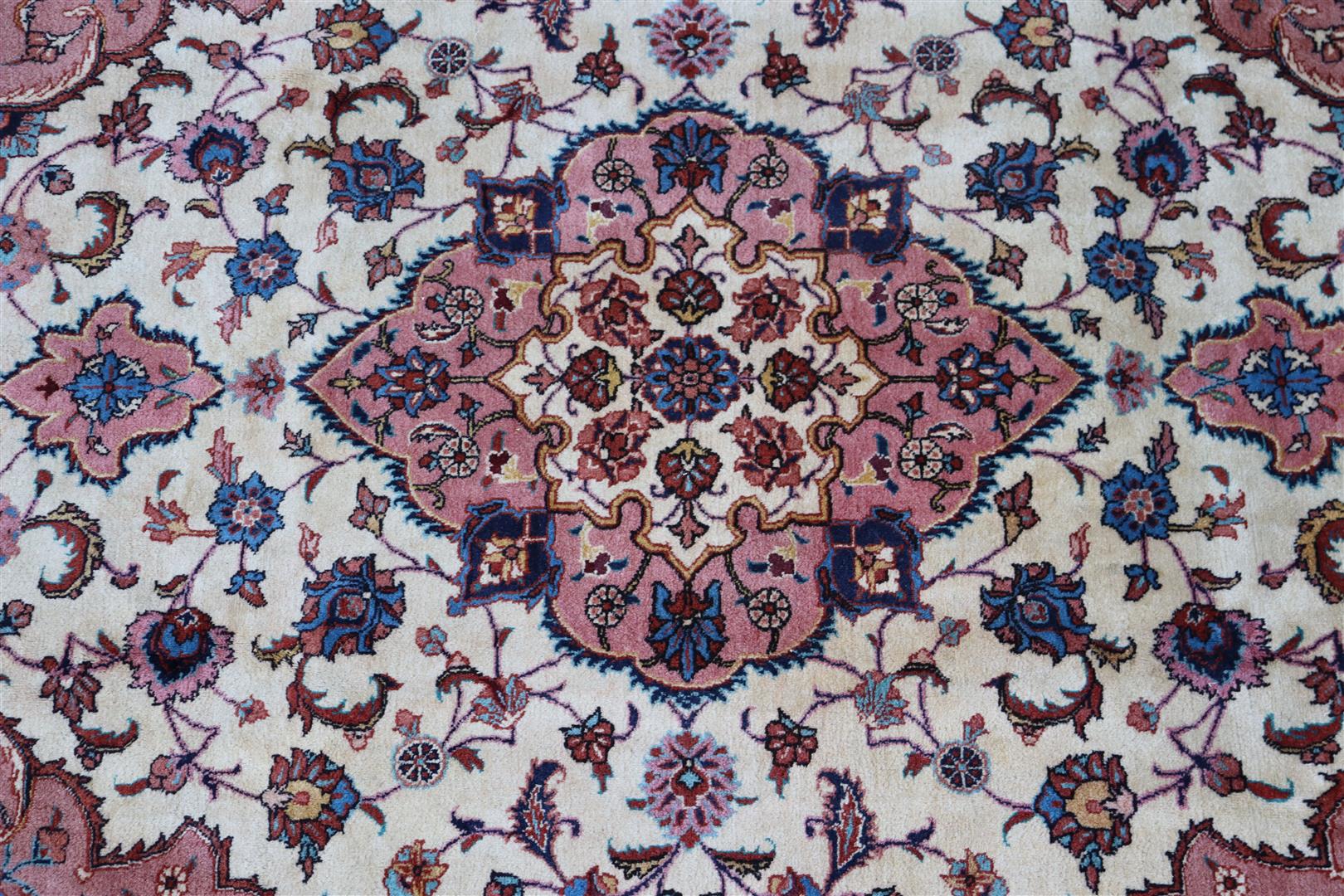 Hand-knotted oriental carpet - Image 2 of 4