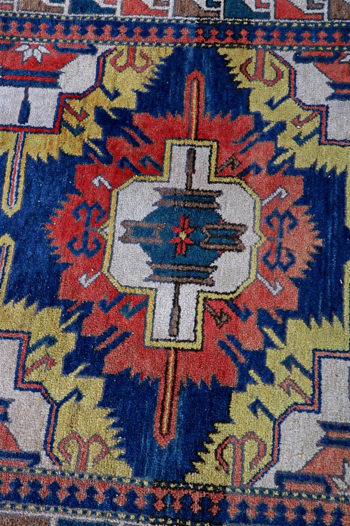 Hand-knotted oriental carpet - Image 2 of 3