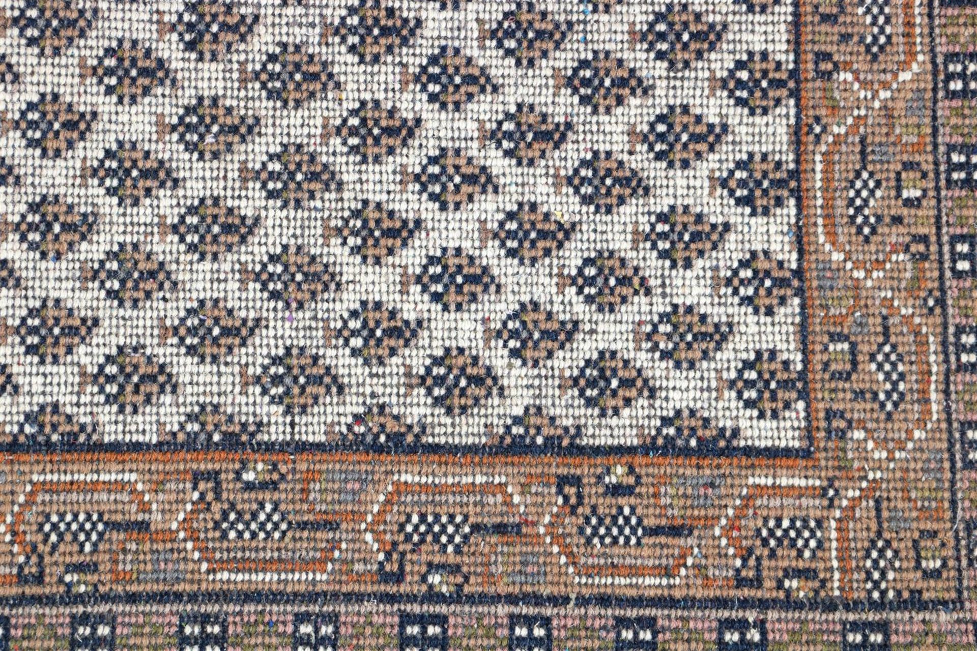 Hand-knotted oriental carpet - Image 3 of 3